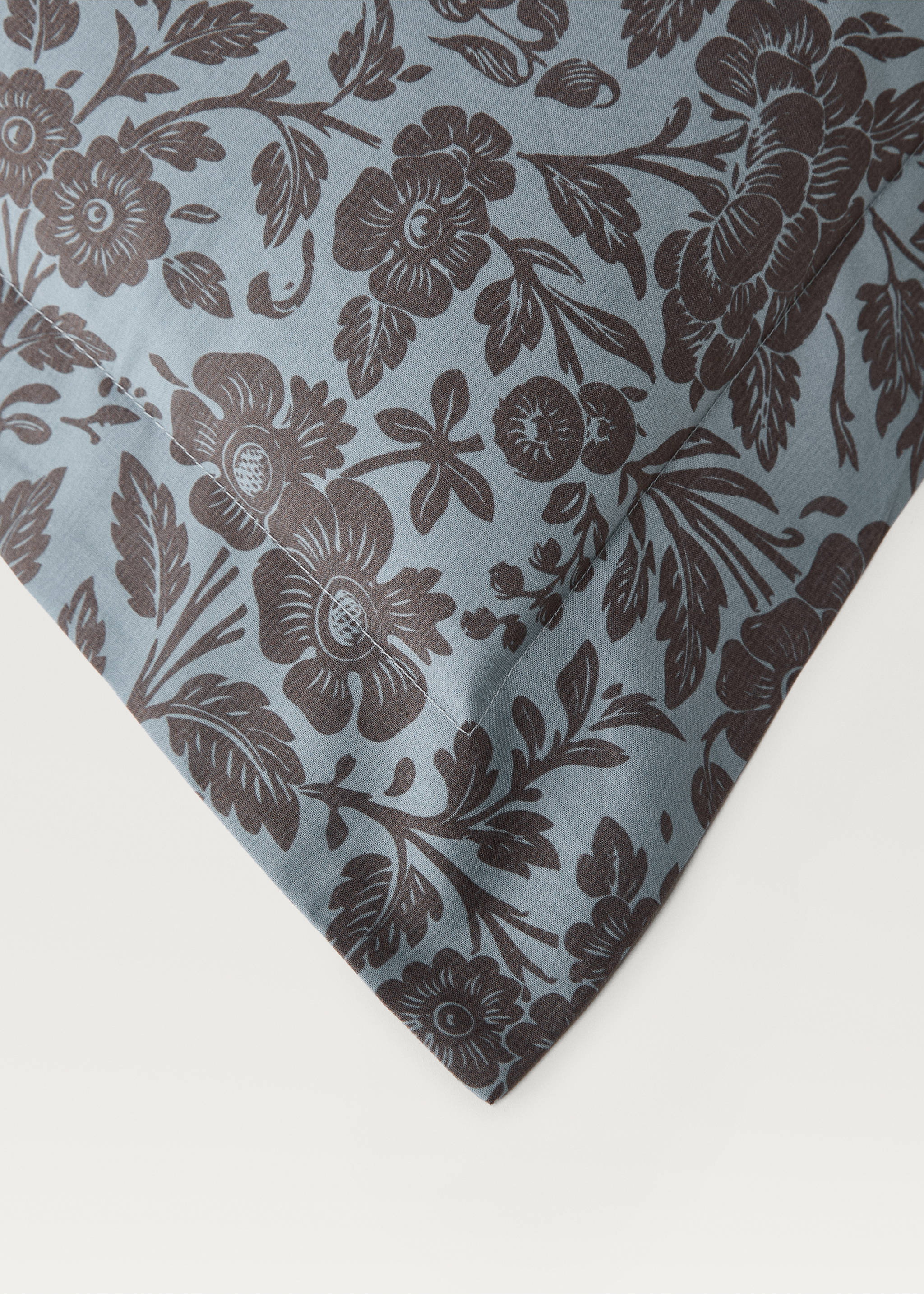 Two cotton percale two-tone floral-print pillowcases 60x60 cm - Details of the article 2, Aqua Green. Ref: 87012951-00.