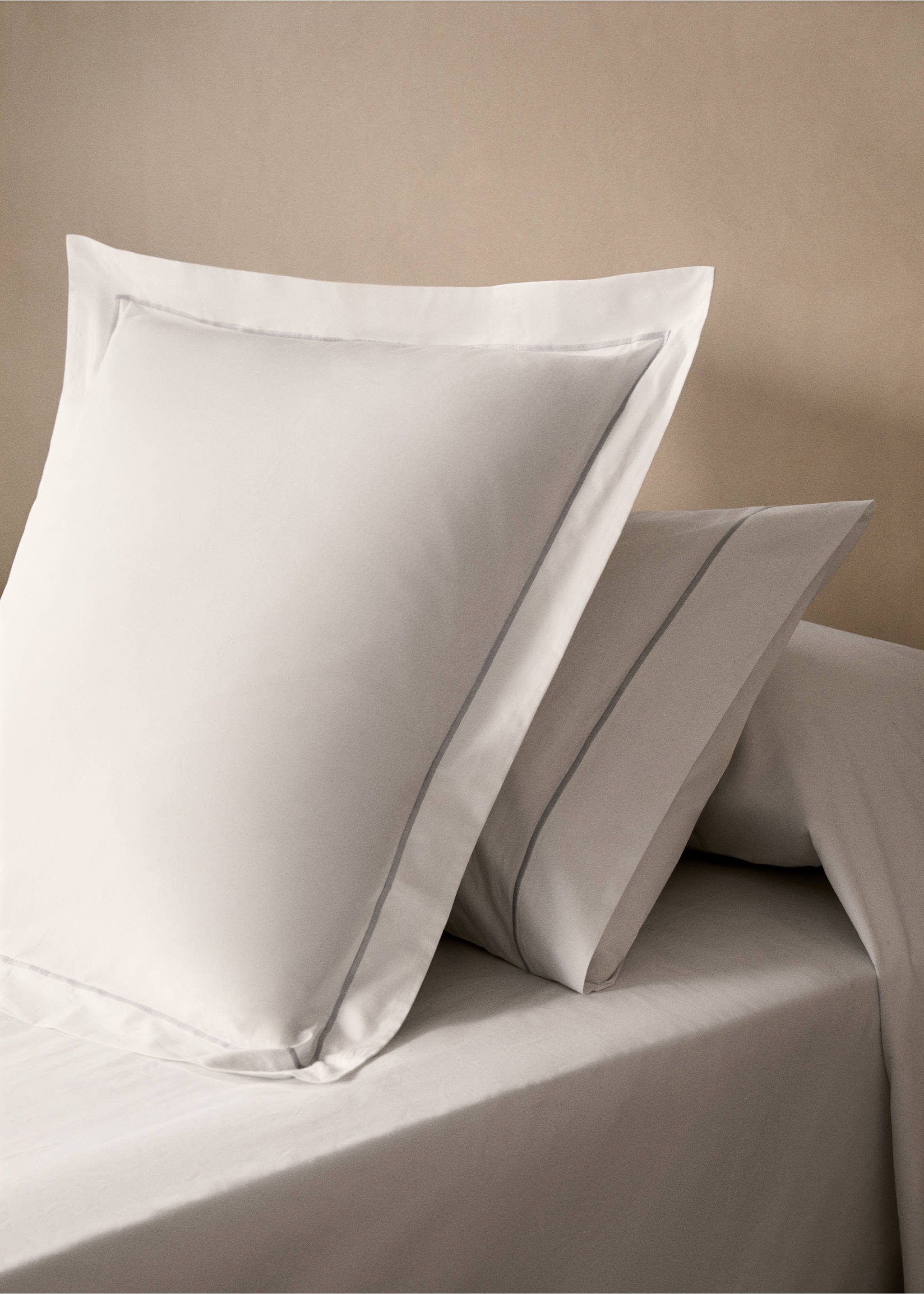 Two cotton percale pillowcases with scalloped detail 50x75 cm - General plane, Grey. Ref: 87012953-00.