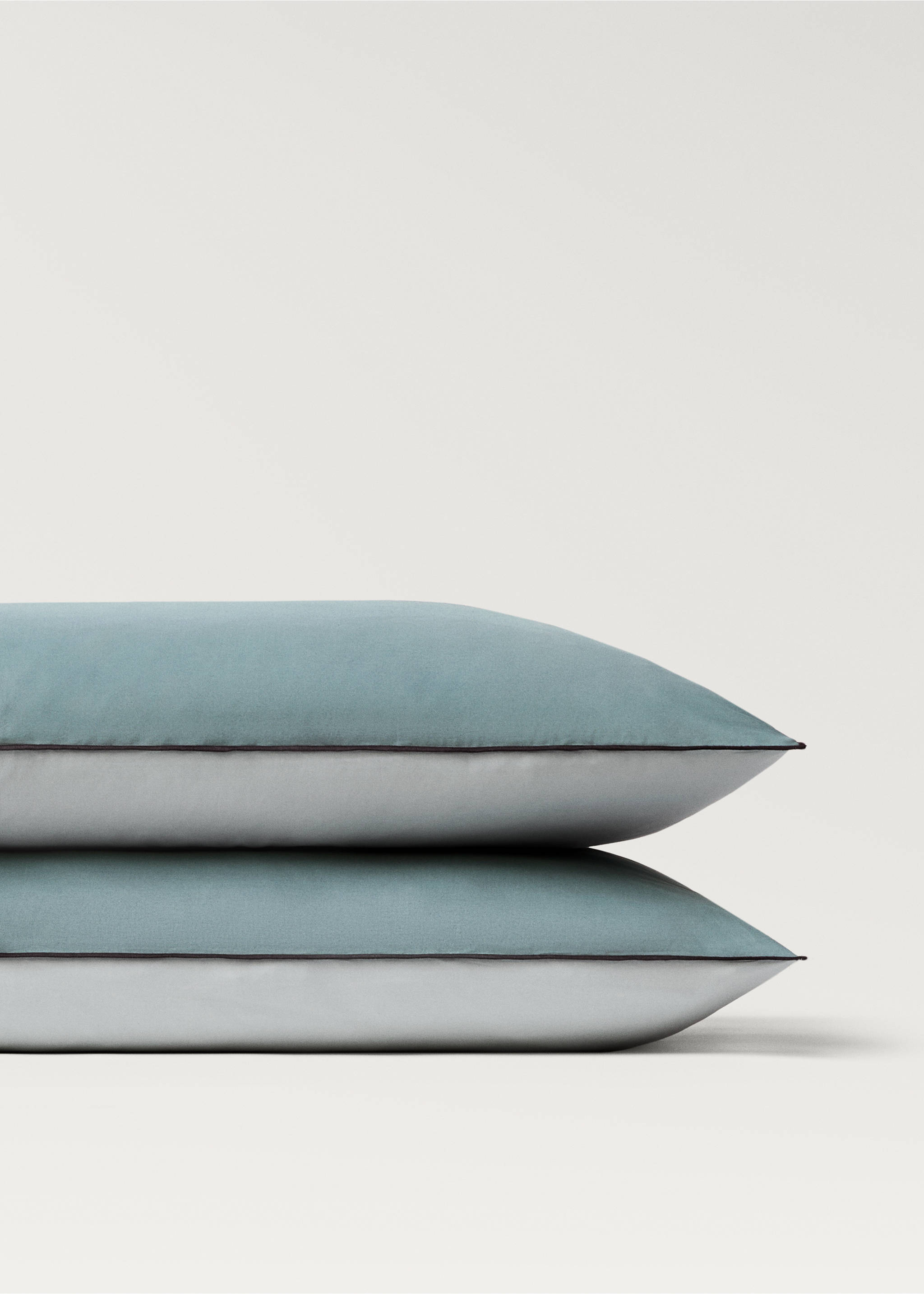 Two cotton percale reversible pillowcases 50x75 cm - Details of the article 2, Green. Ref: 87012956-00.