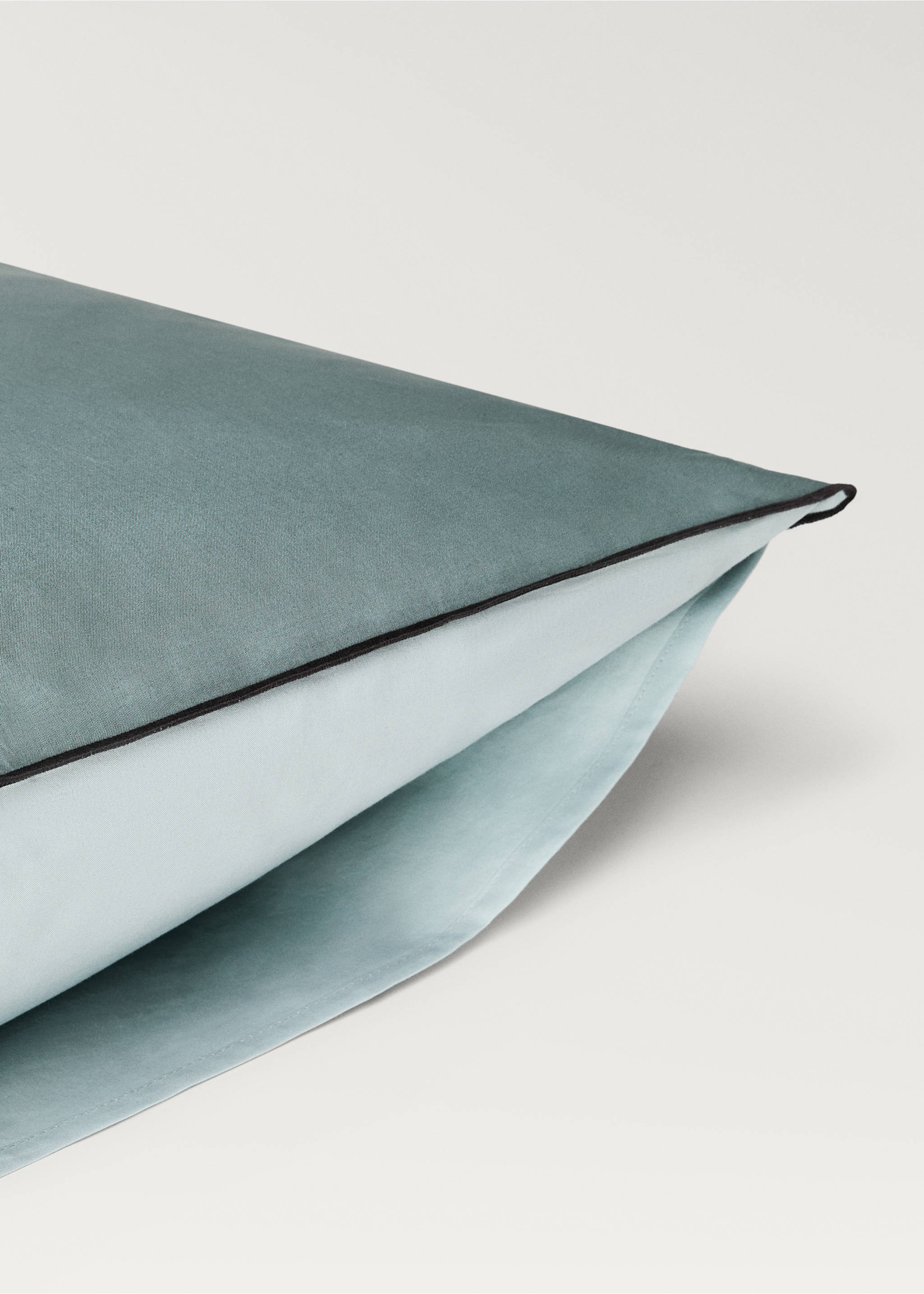 Two cotton percale reversible pillowcases 50x75 cm - Details of the article 4, Green. Ref: 87012956-00.