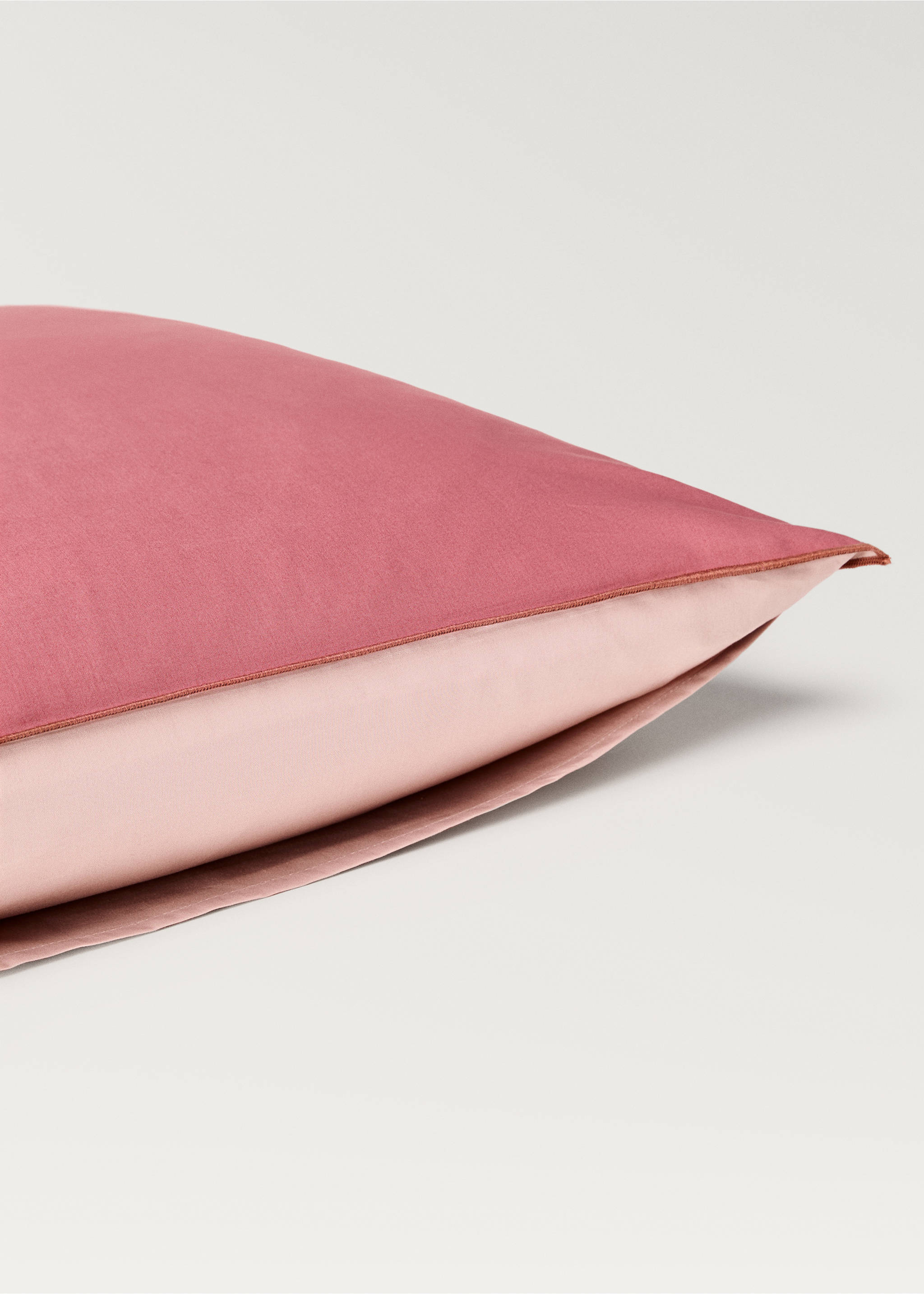 Two cotton percale reversible pillowcases 50x75 cm - Details of the article 4, Pink. Ref: 87012956-00.