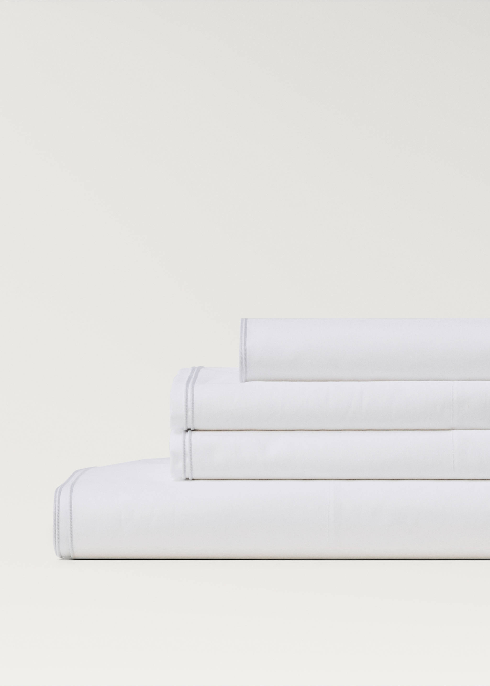 Percale cotton top sheet with double overlock for 180/200 cm bed - Details of the article 1, Light/Pastel Grey. Ref: 87012977-00.