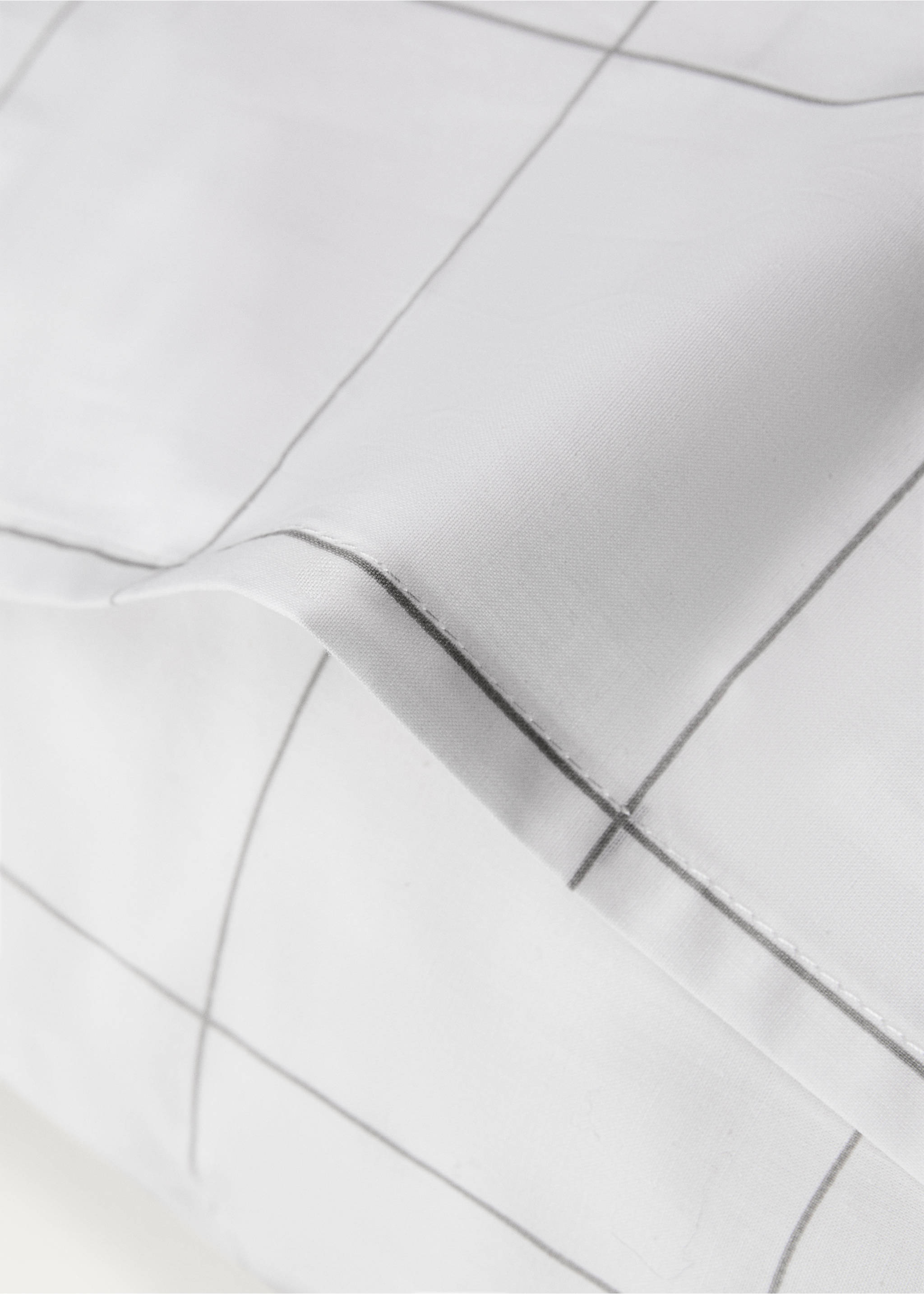 Two cotton percale two-tone check pillowcases 50x75 cm - Details of the article 1, Medium Brown. Ref: 87012981-00.