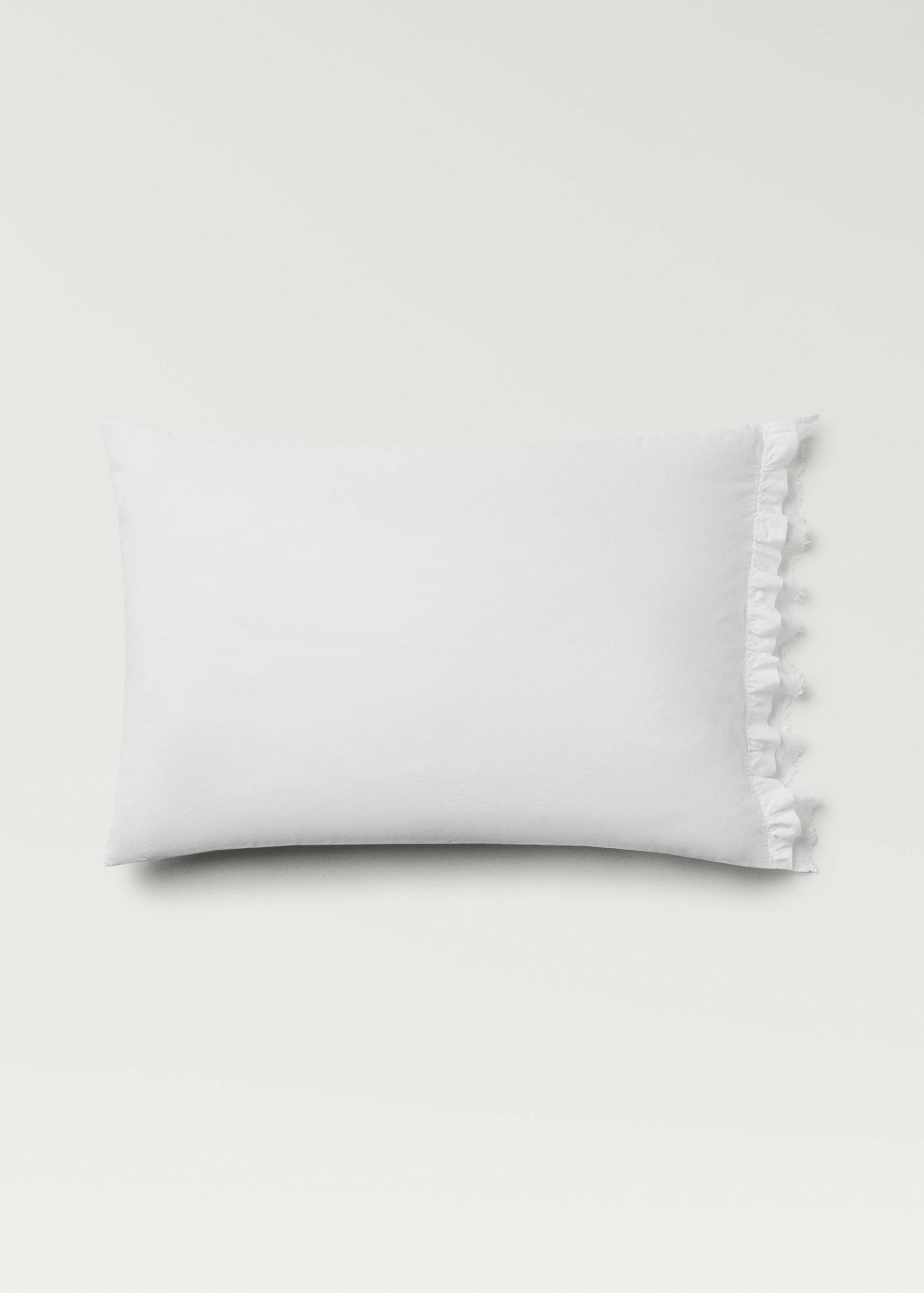 Two washed cotton pillowcases with linen ruffle 50x75 cm - Article without model