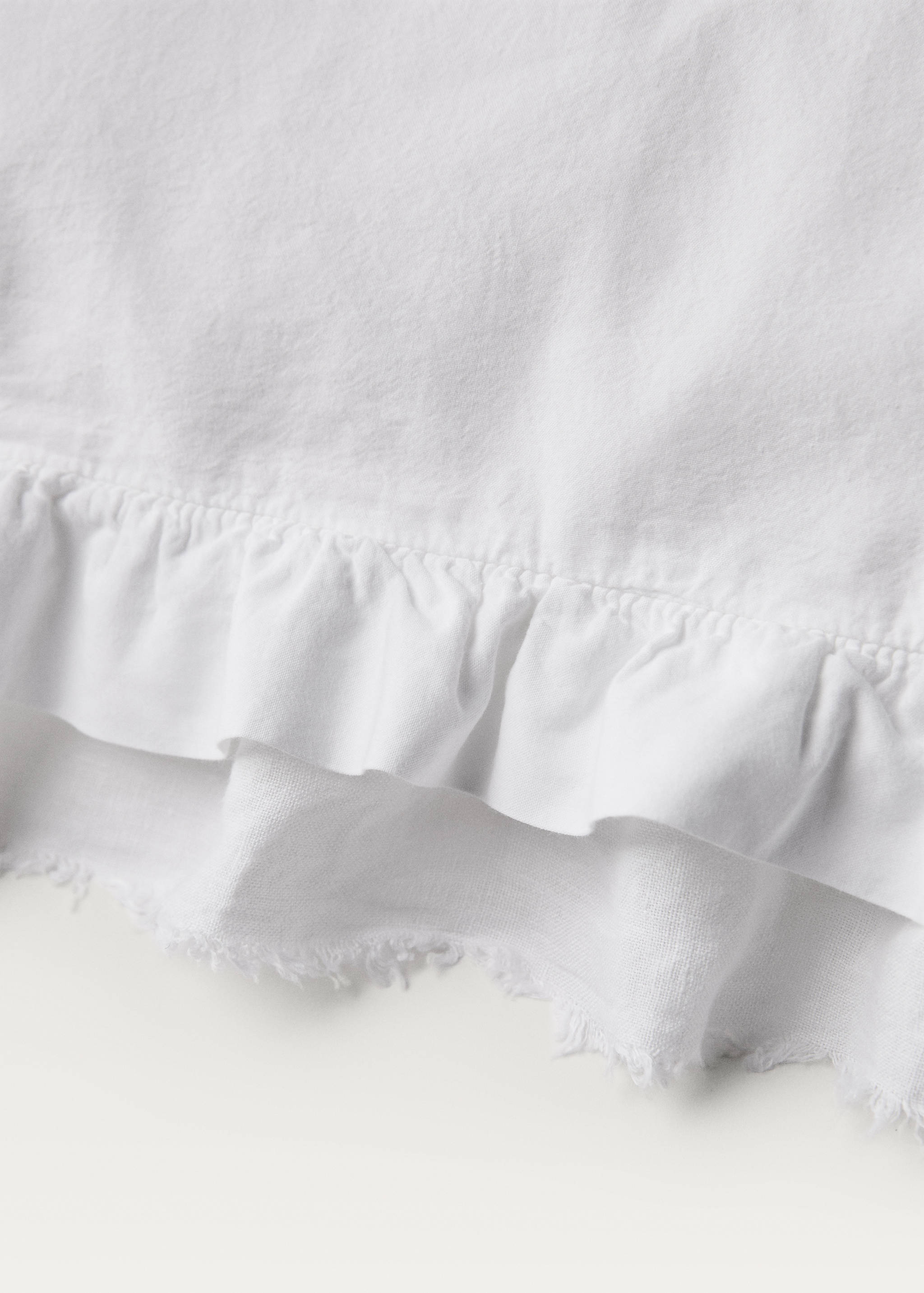 Two washed cotton pillowcases with linen ruffle 50x75 cm - Details of the article 3