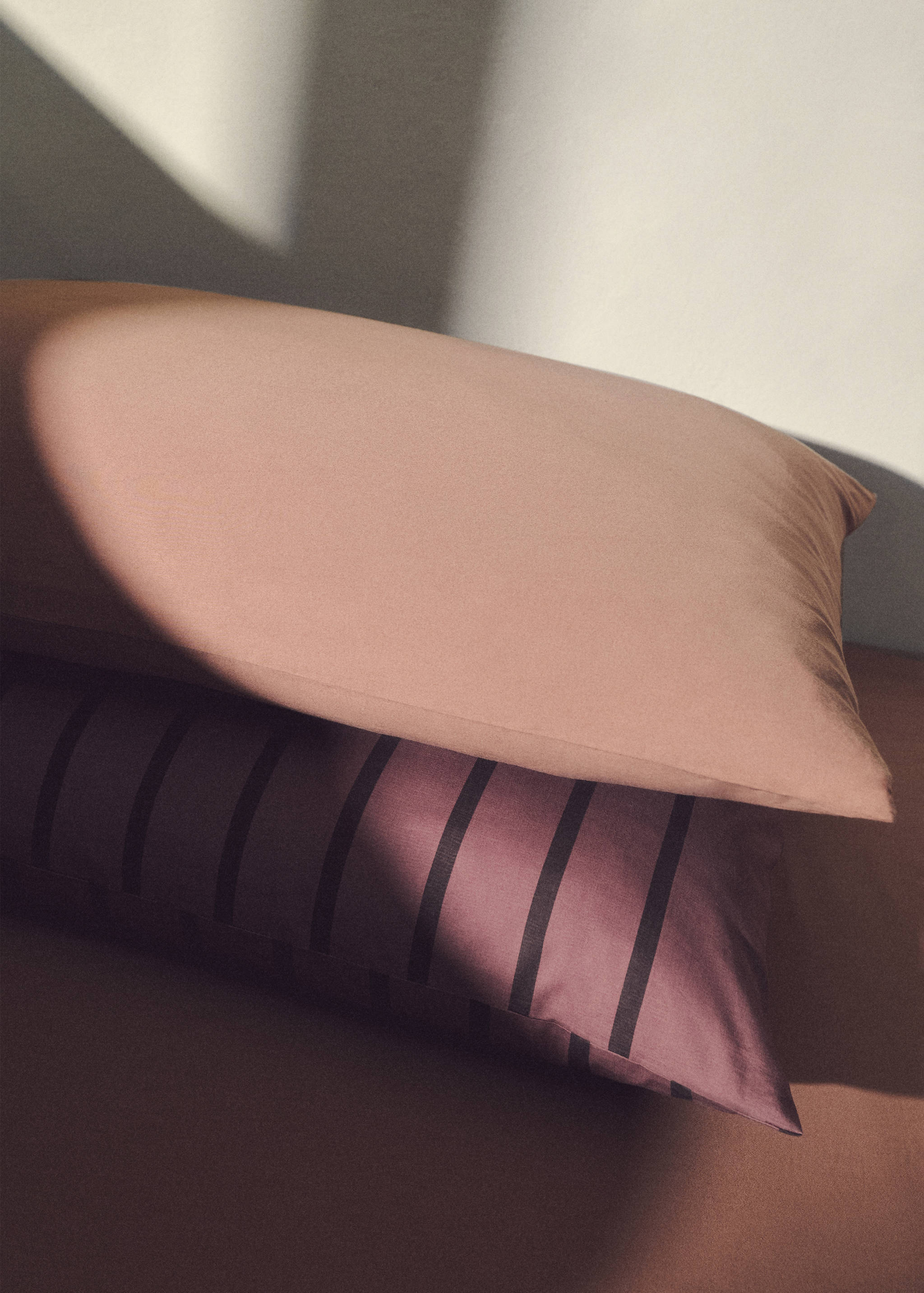 Δύο μαξιλαροθήκες από ξεπλυμένο βαμβάκι και σατέν με διπλό γαζί 50x75 εκ - Λεπτομέρεια του προϊόντος 6