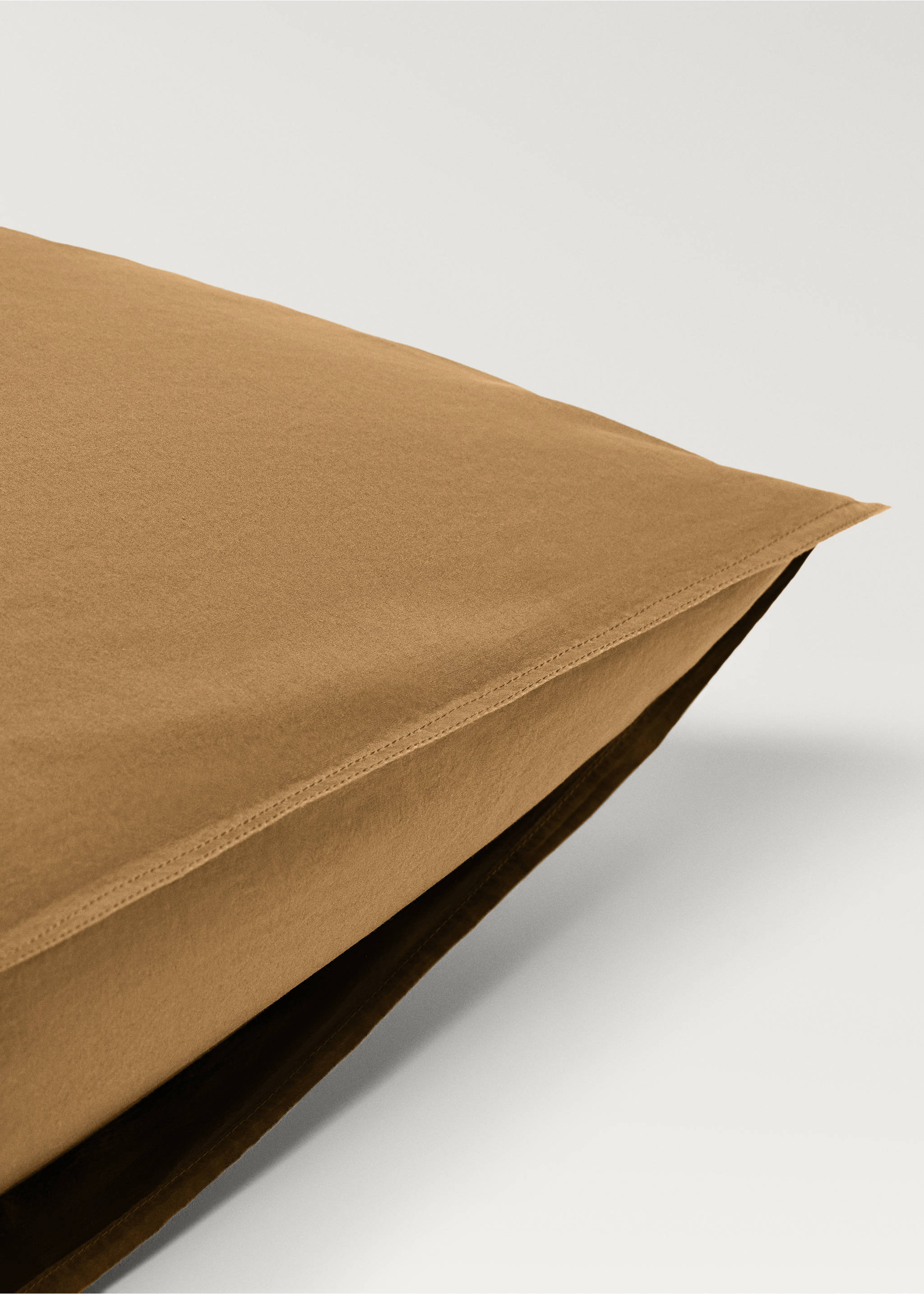 Két pamut puplin dupla öltésű párnahuzat, 50x75 cm - A termék adatai 2, Karamell. Ref: 87013030-00.