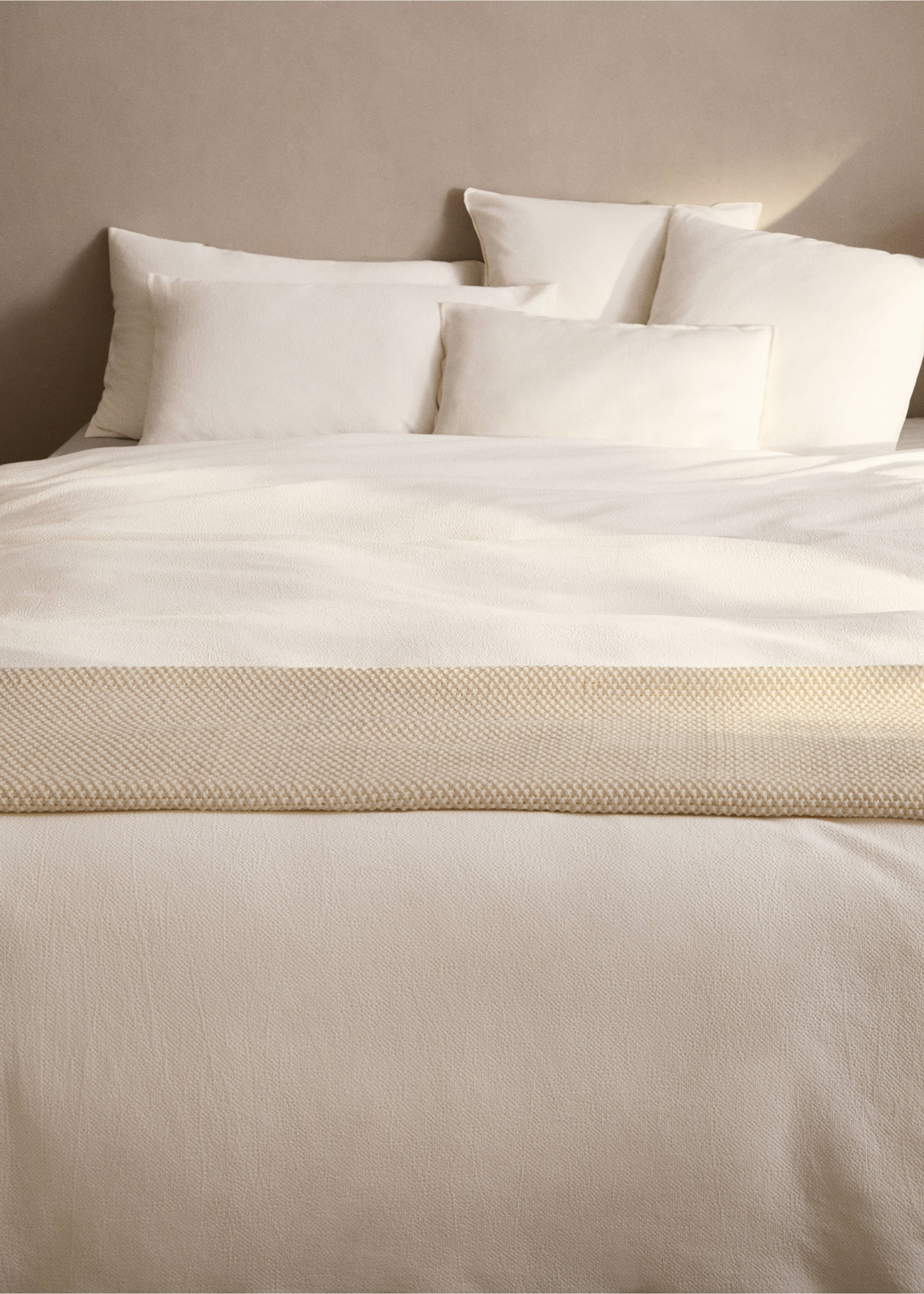 Percale cotton textured duvet cover Single bed - Details of the article 7, Ecru. Ref: 87013045-00.