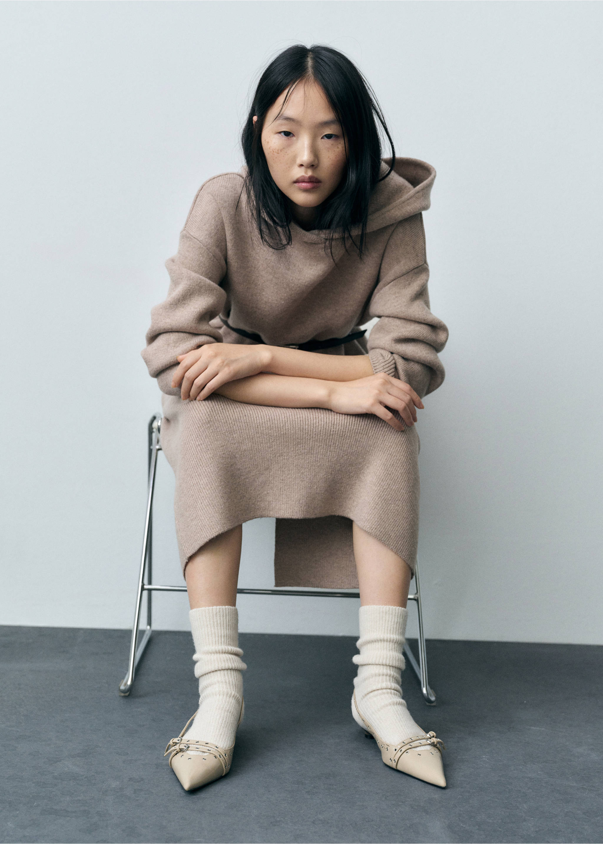 Zapato kitten troquelado - Plano general, Gris hielo. Ref: 87013274-00.