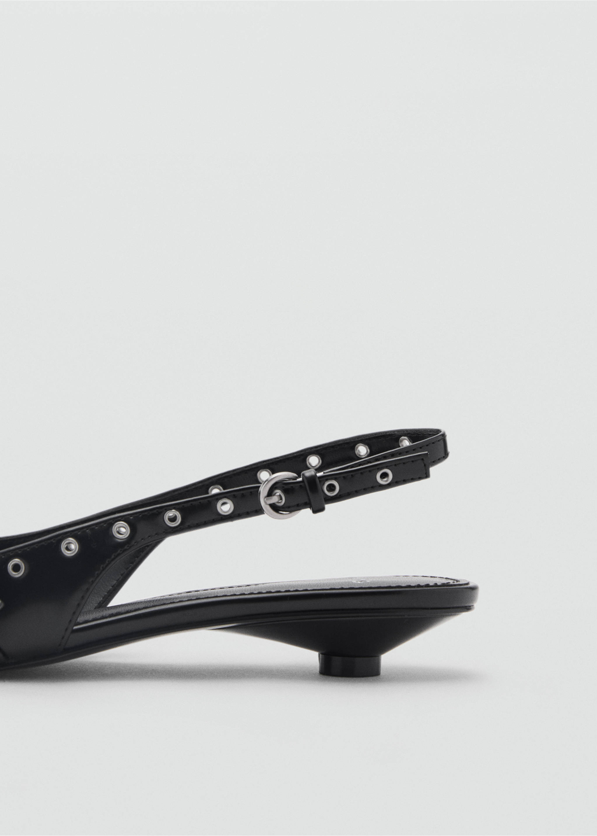 Die-cut kitten shoes - Details of the article 1, Black. Ref: 87013274-00.