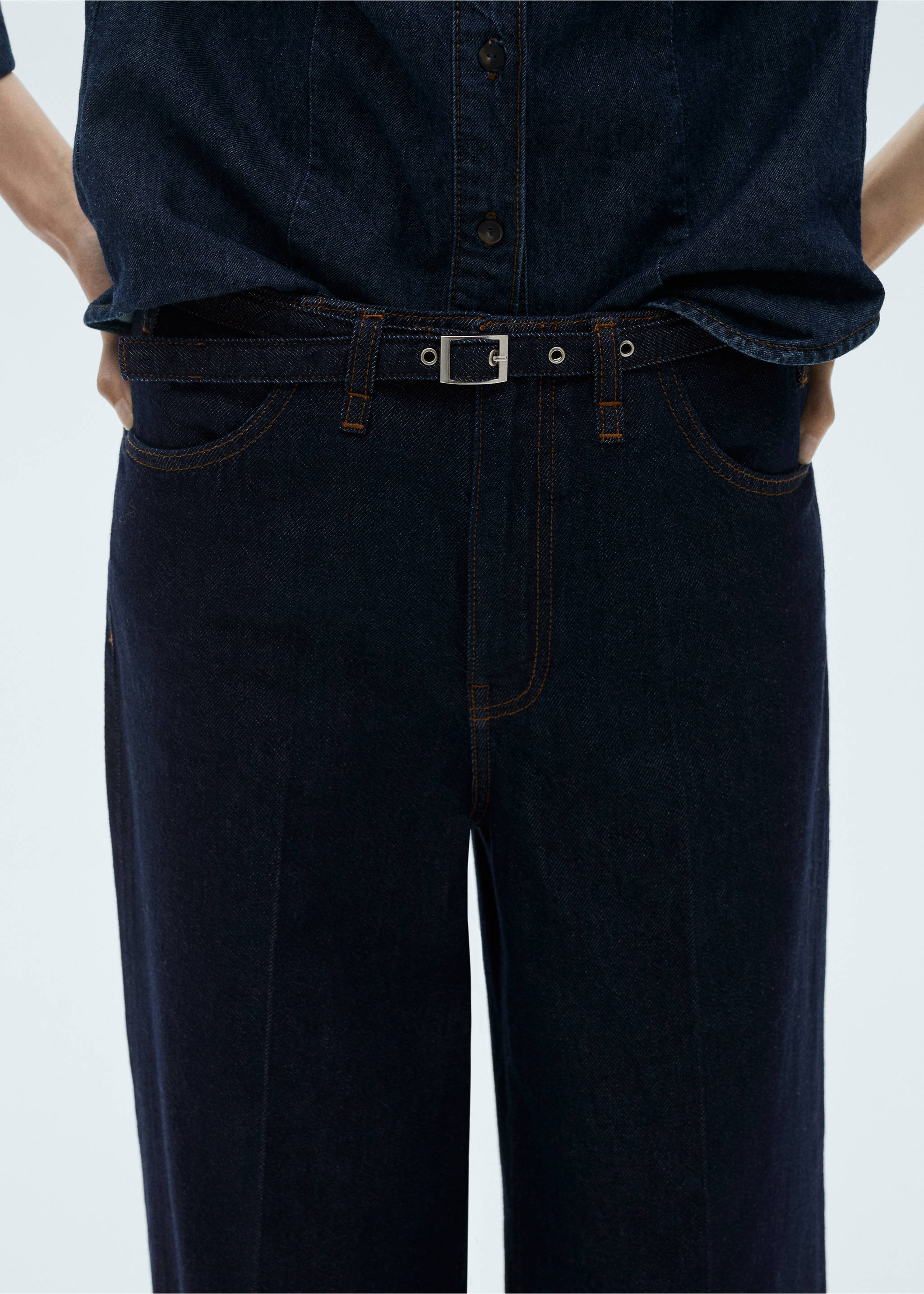 Wideleg-Rinse-Wash-Jeans mit Gürtel - Detail des Artikels 3, Blau. Ref: 87013282-00.