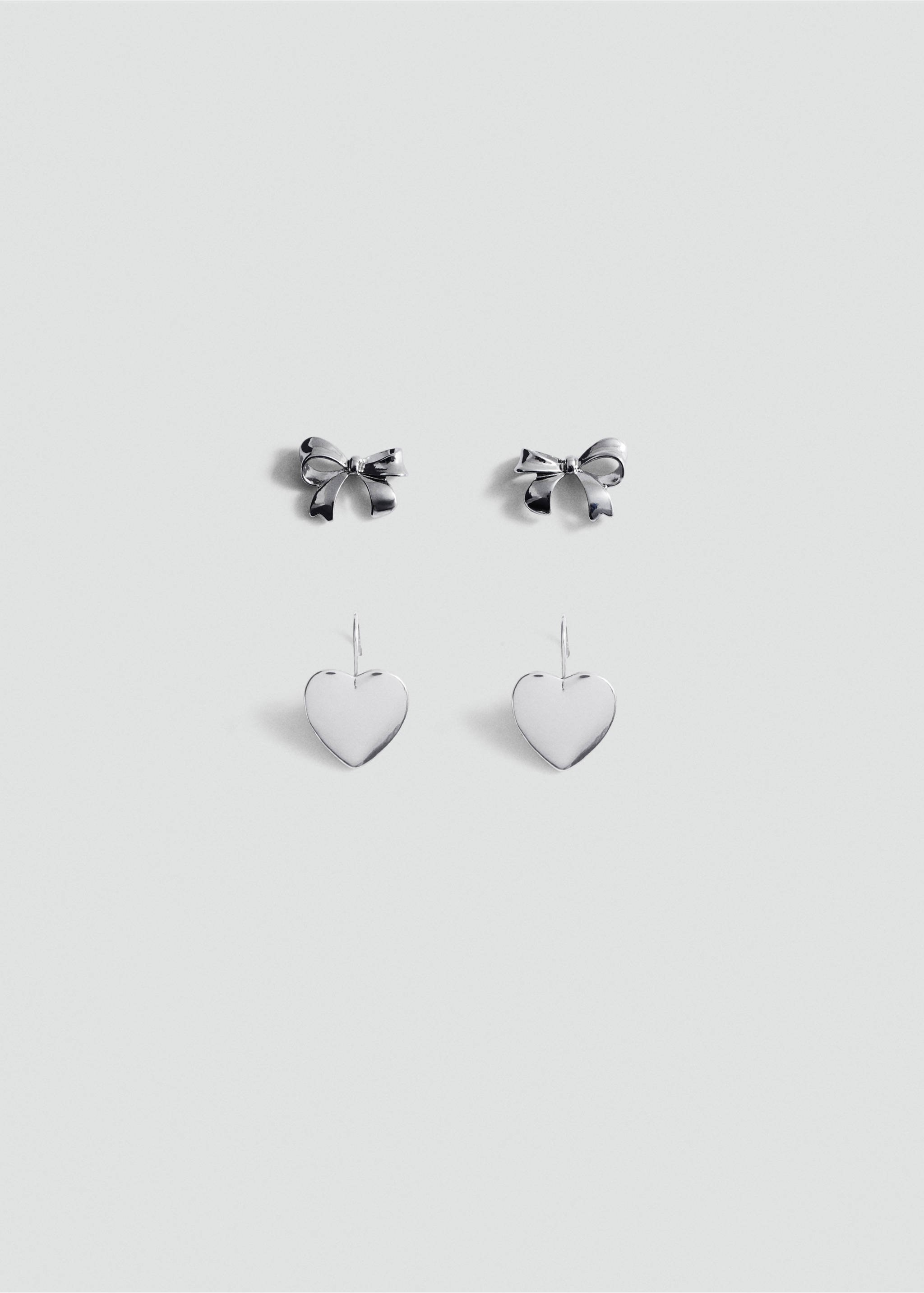 Verschiedene Ohrringe im Set - Artikel ohne Model, Silber. Ref: 87013314-00.