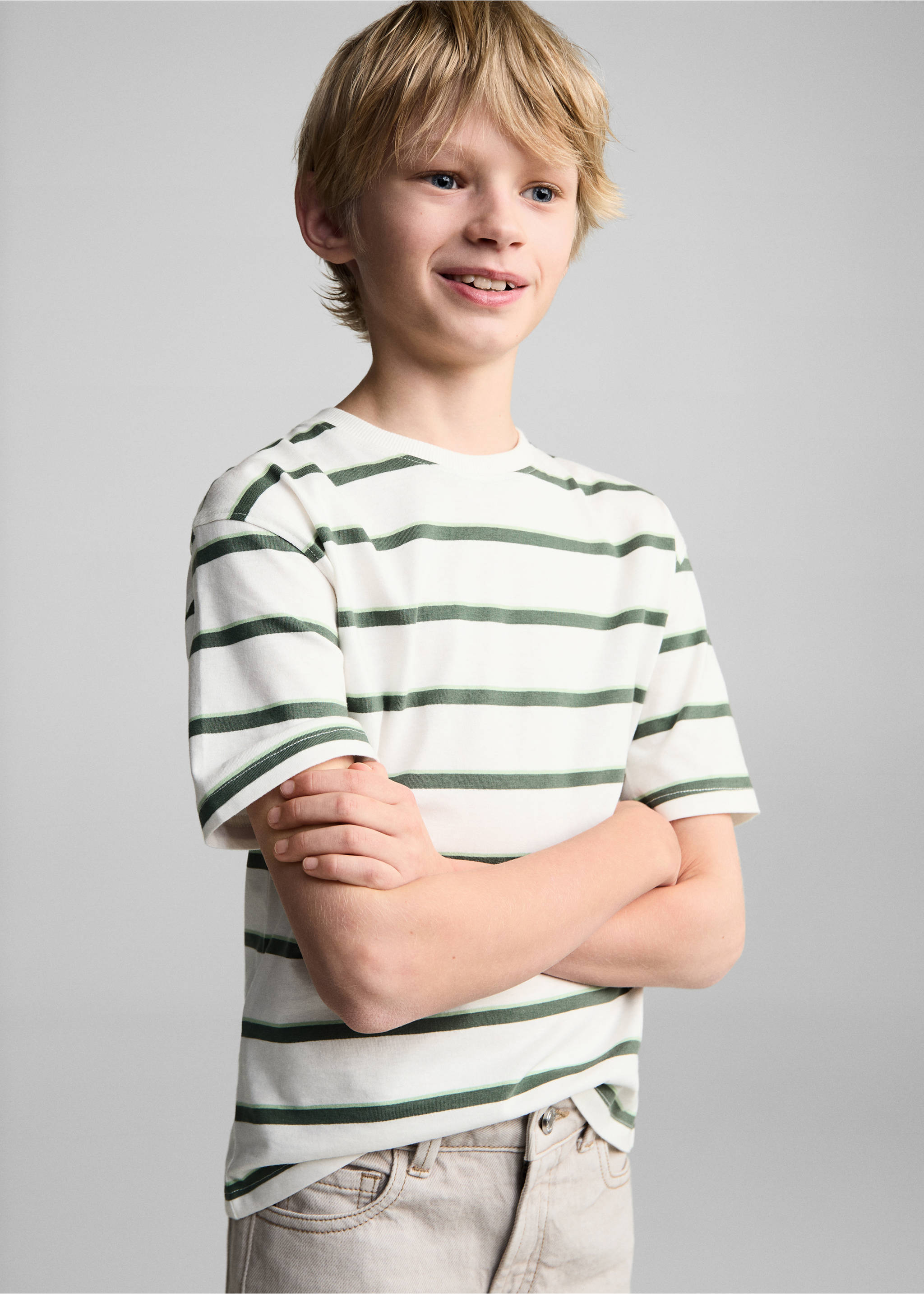 Samarreta màniga curta ratlles - Pla mig, Verd. Ref: 87013650-00.