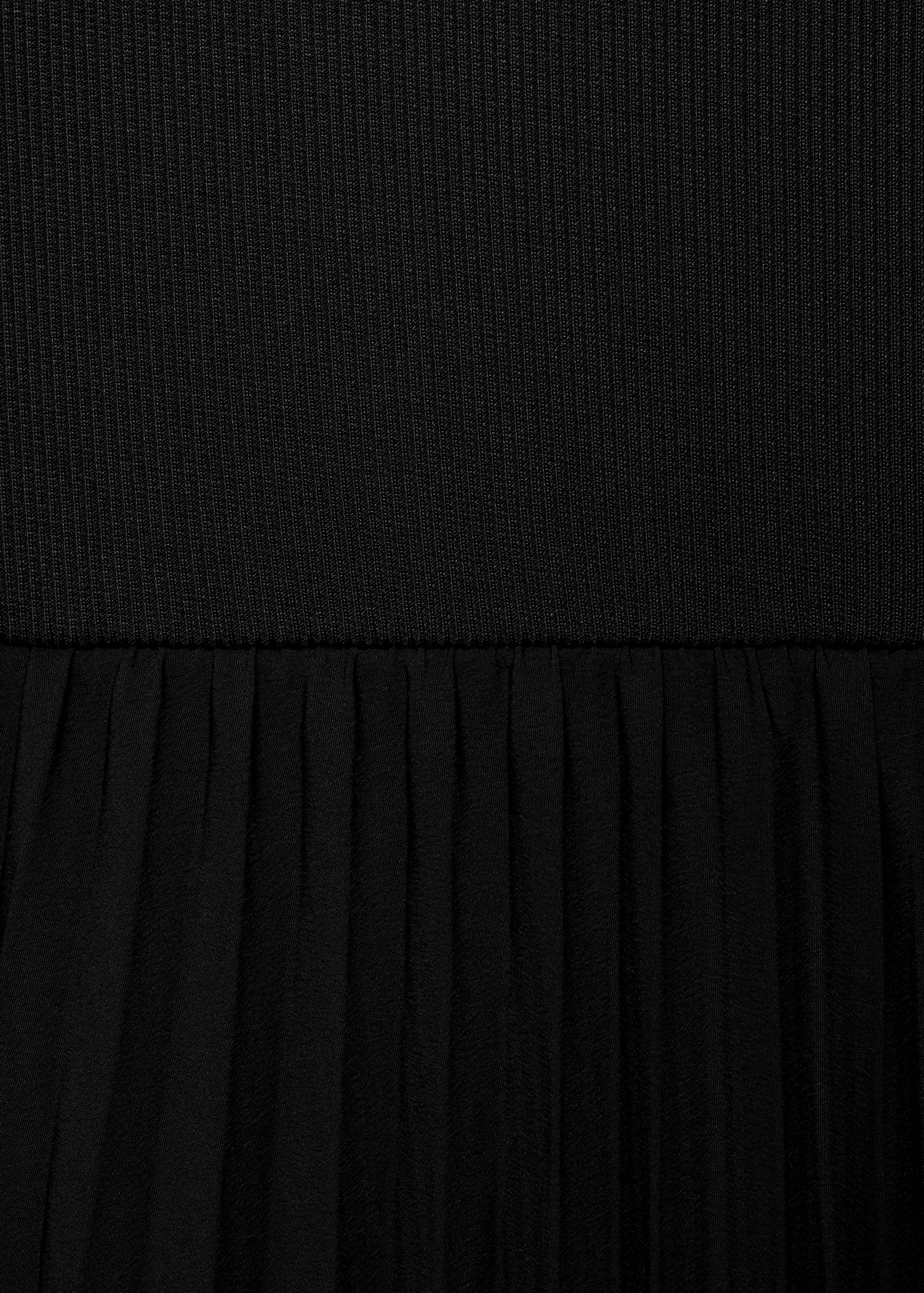 Plisserad klänning - Detaljer om artikeln 8