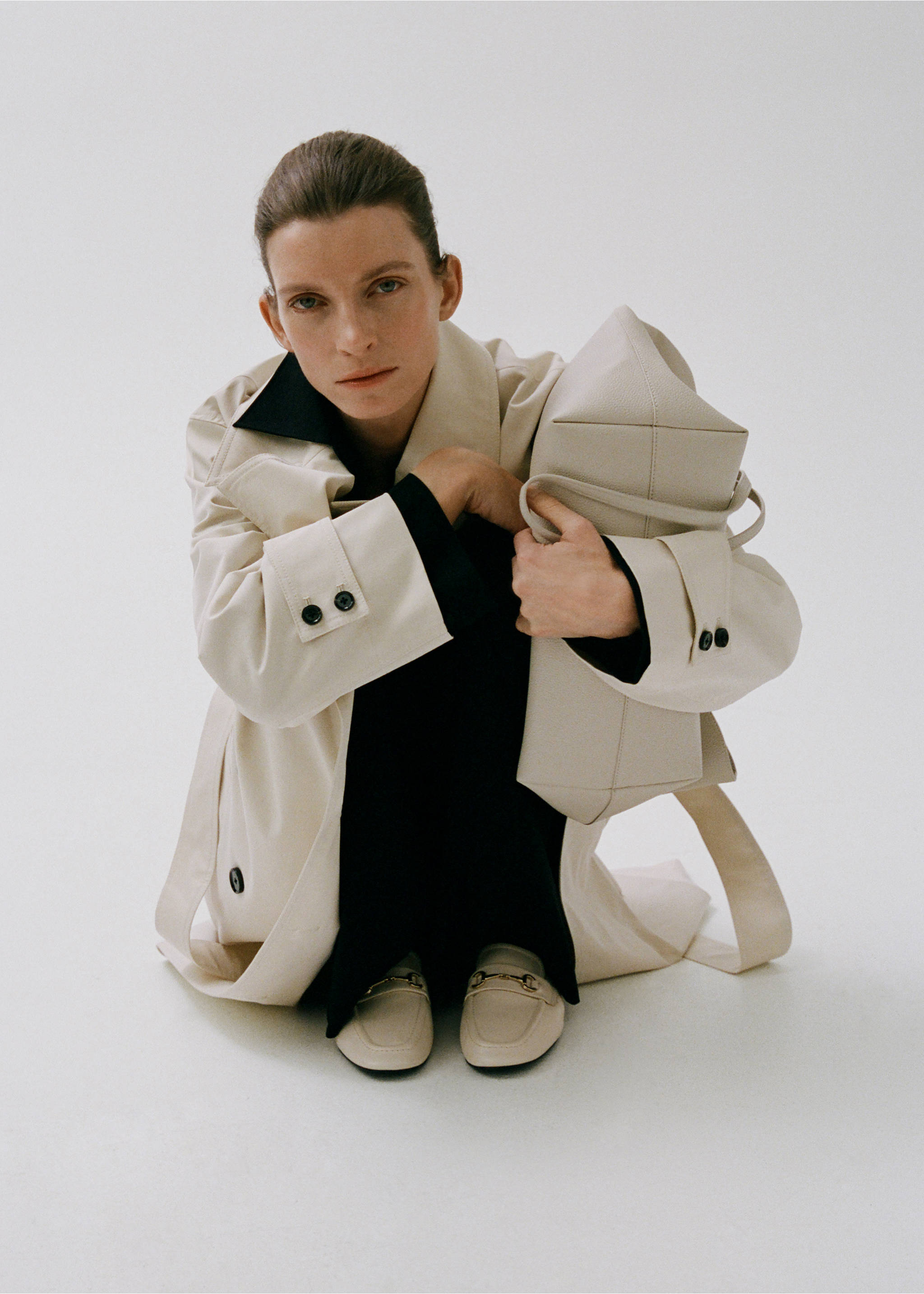 Buckle leather moccasins - Details of the article 7, Beige. Ref: 87014070-00.