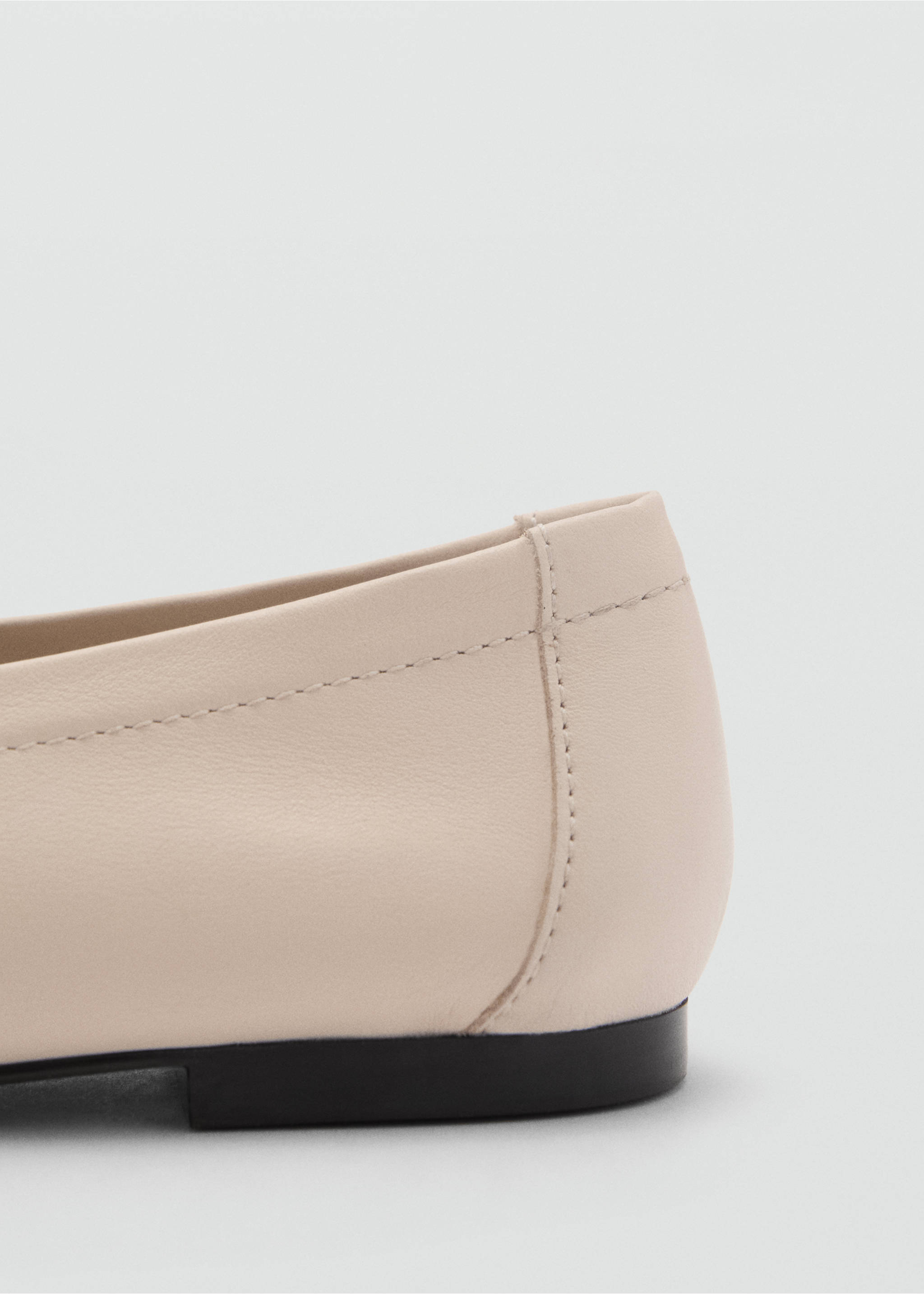 Buckle leather moccasins - Details of the article 1, Beige. Ref: 87014070-00.