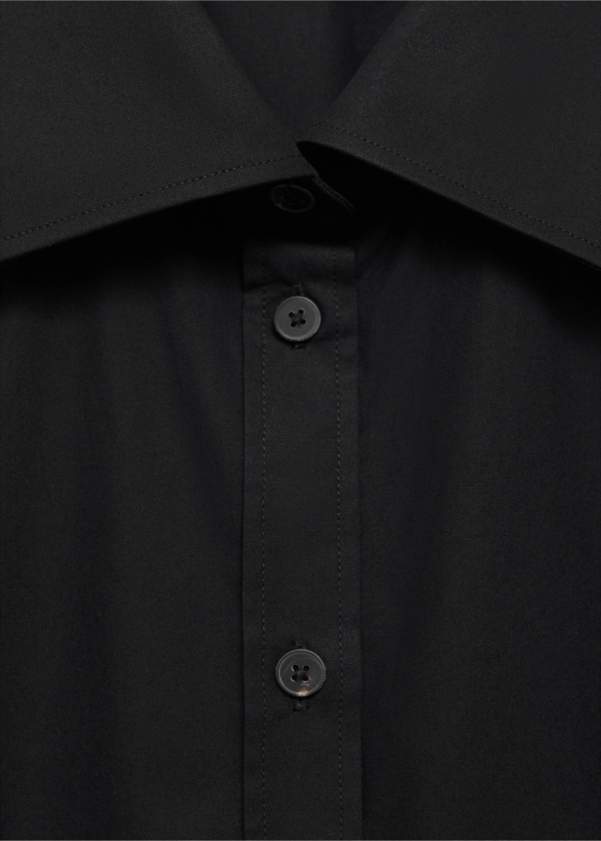 Fitted shirt with cuffless sleeves - Details of the article 8, Black. Ref: 87014085-00.
