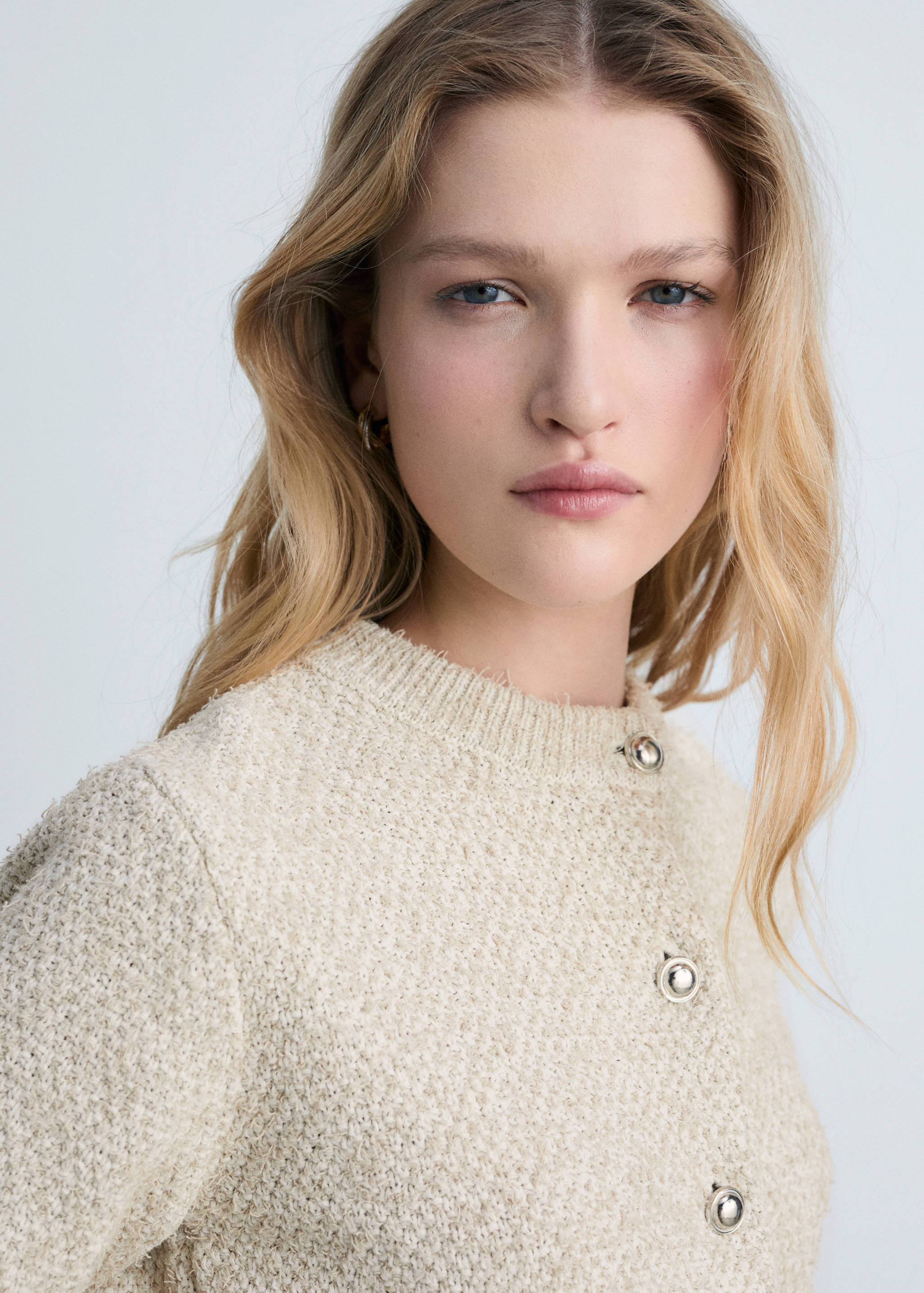 Chunky-knit jacket with buttons - Reverse of the article