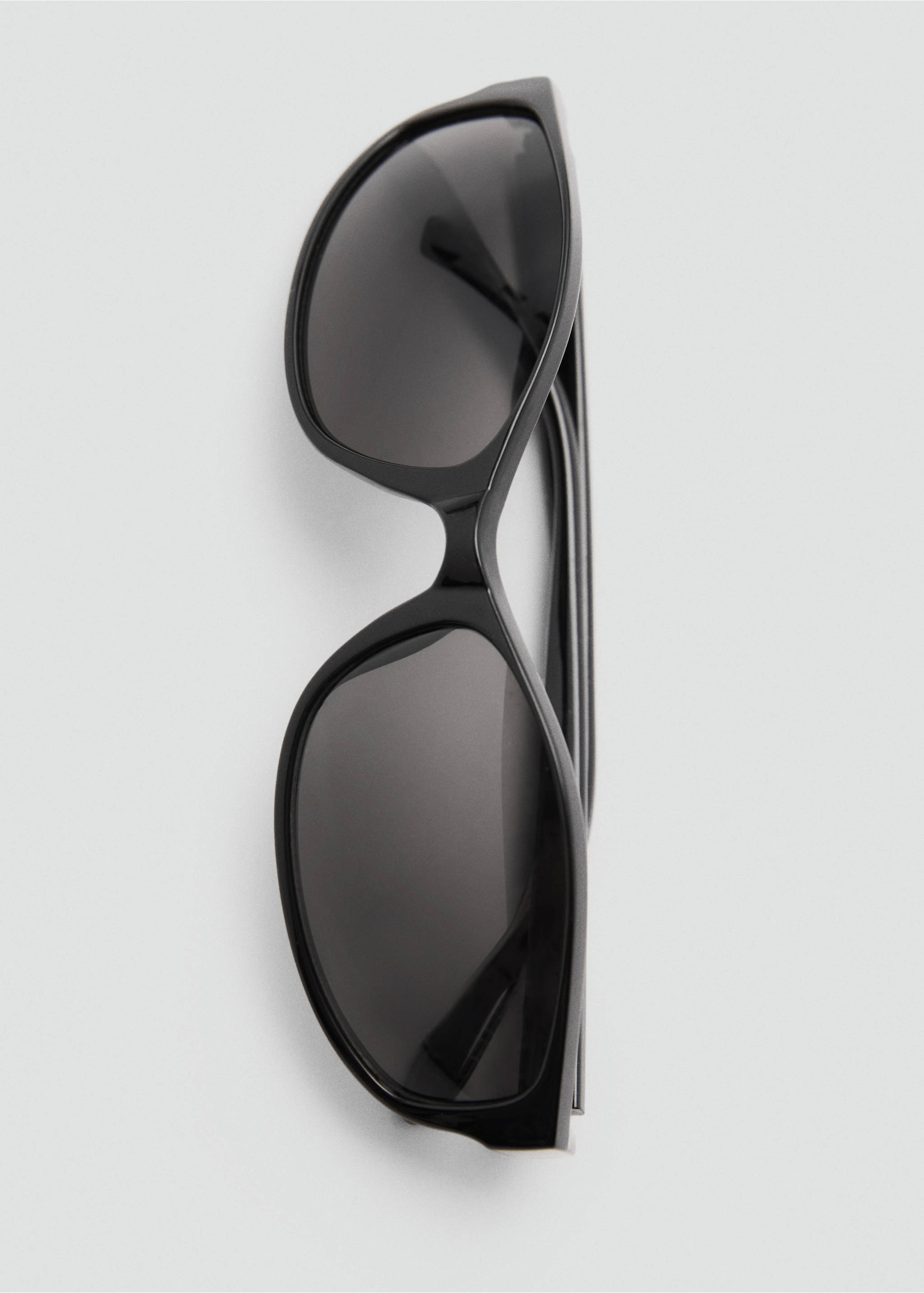 Thin-frame sunglasses - Details of the article 2, Black. Ref: 87014392-00.