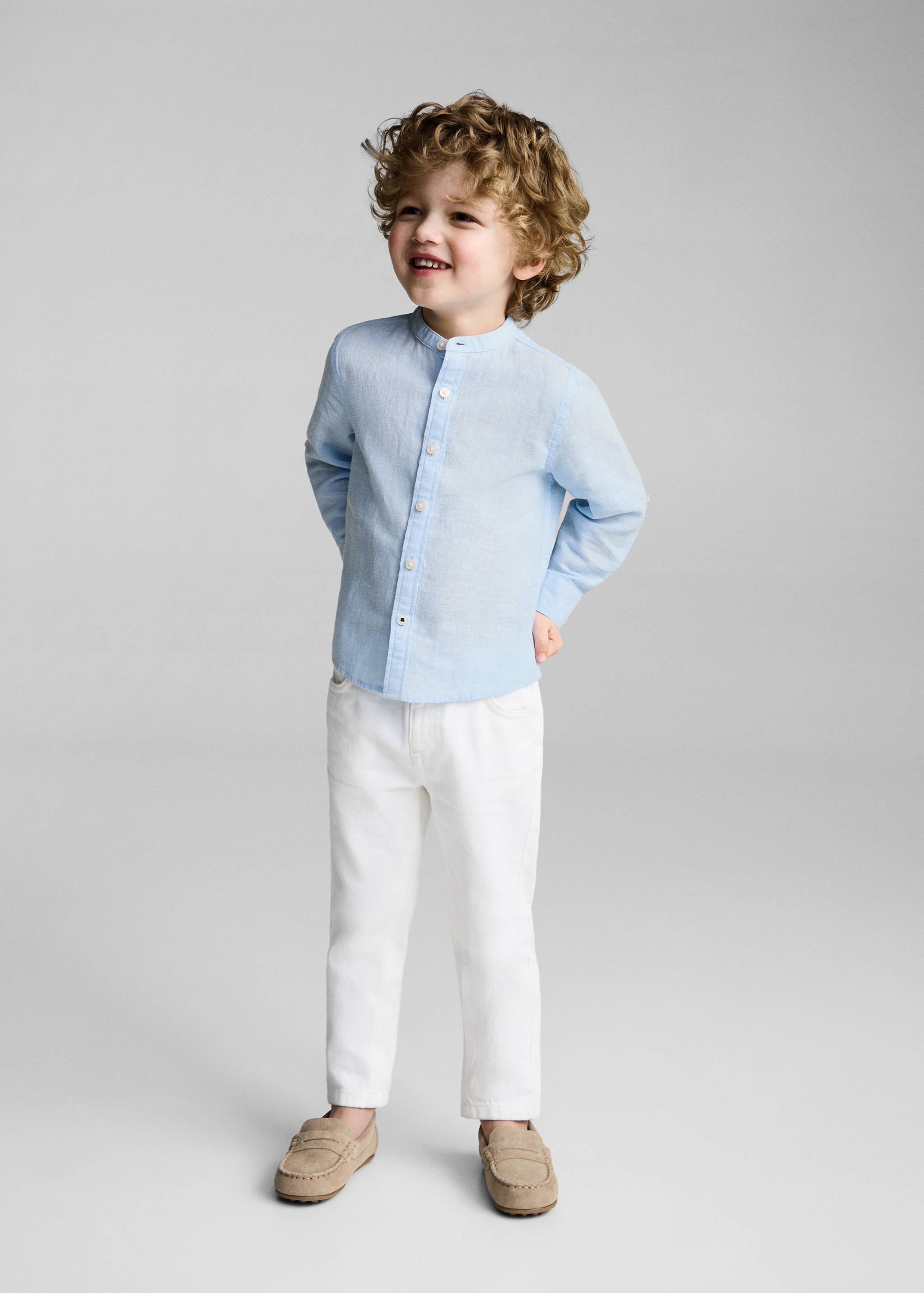 Stehkragenhemd aus Leinen - Allgemeine Ansicht