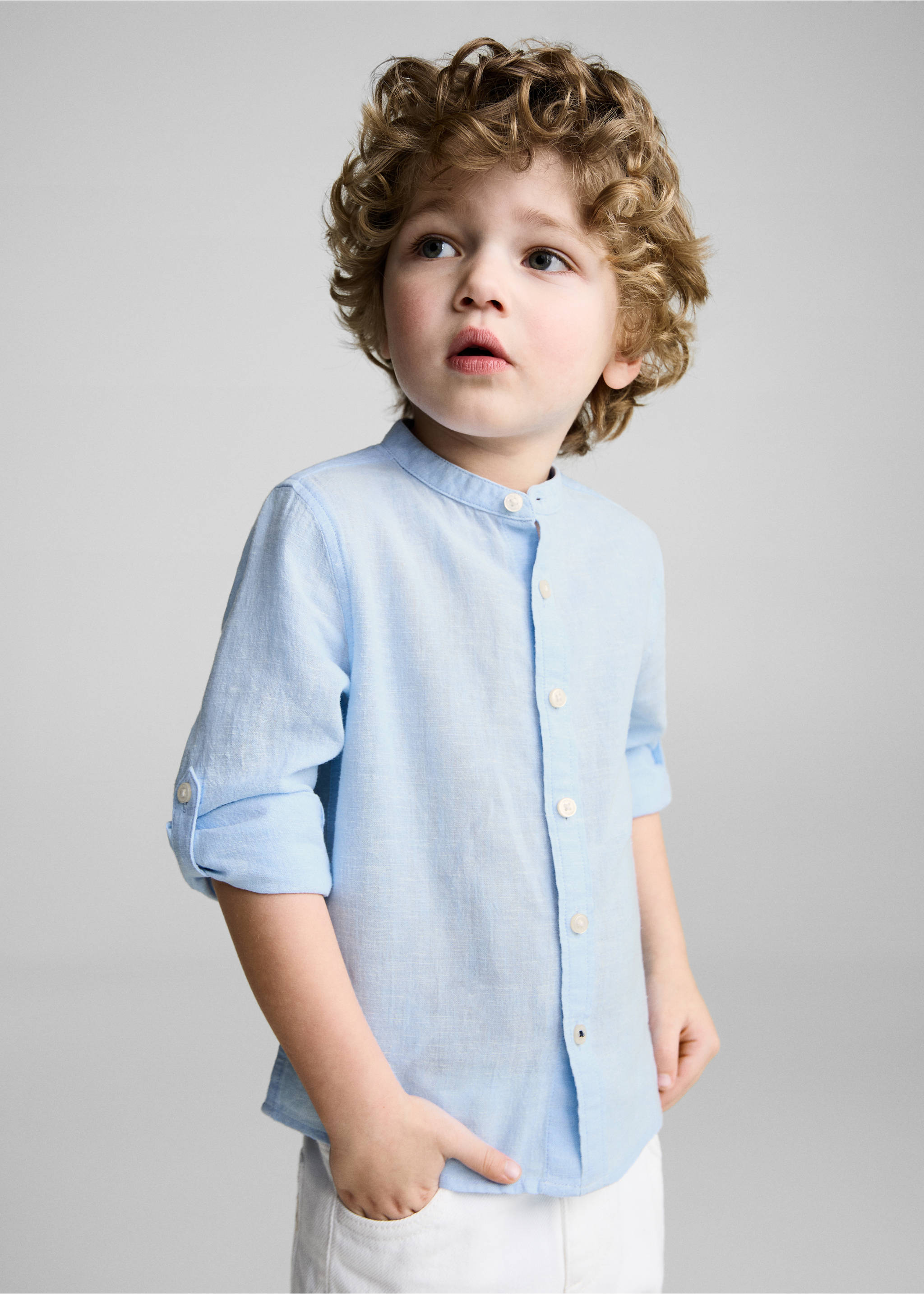 Stehkragenhemd aus Leinen - Mittlere Ansicht, Himmelblau. Ref: 87014405-00.