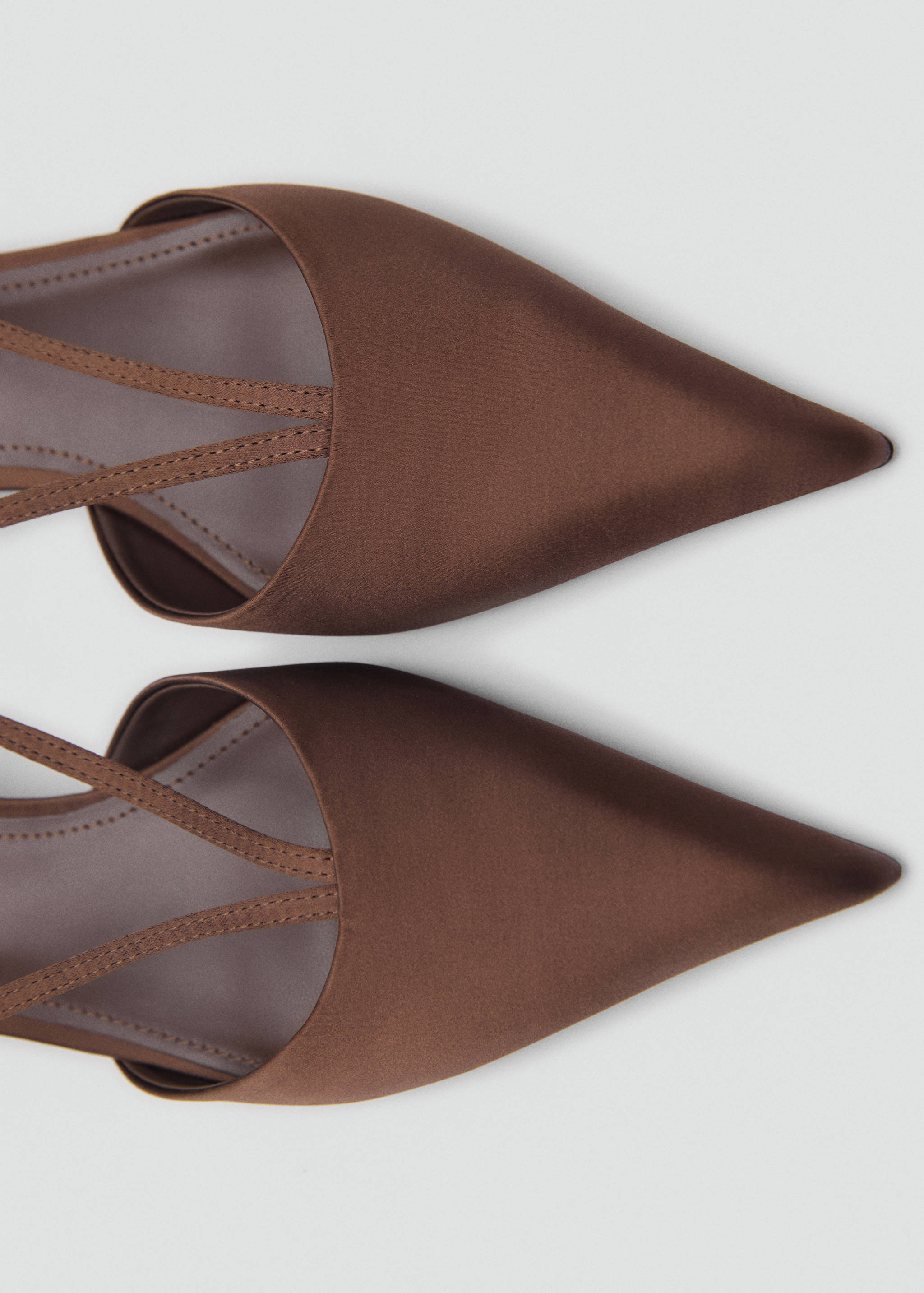 Σατέν παπούτσι με τακούνι kitten με λουράκια - Λεπτομέρεια του προϊόντος 2