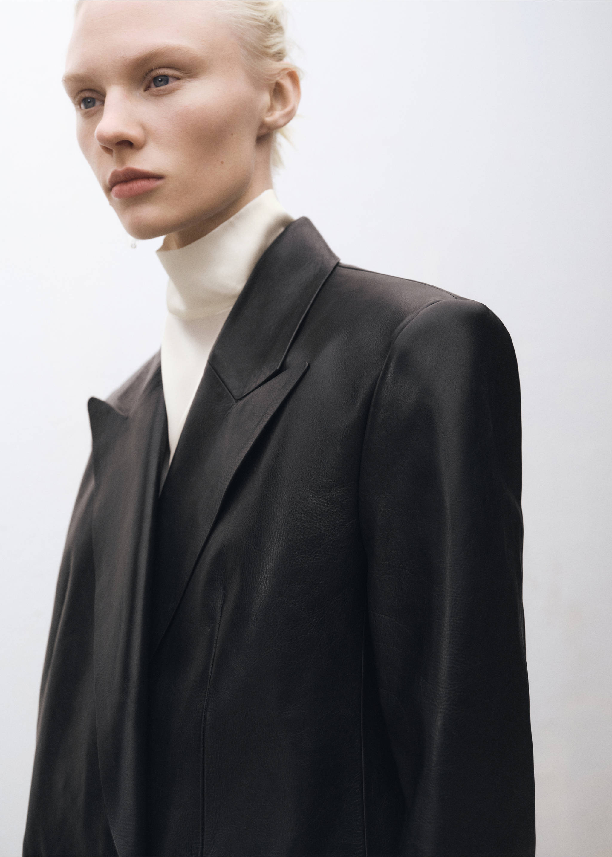 Sacou din piele cu două rânduri de nasturi - Detaliu al articolului 1, Negru. Ref: 87014419-00.