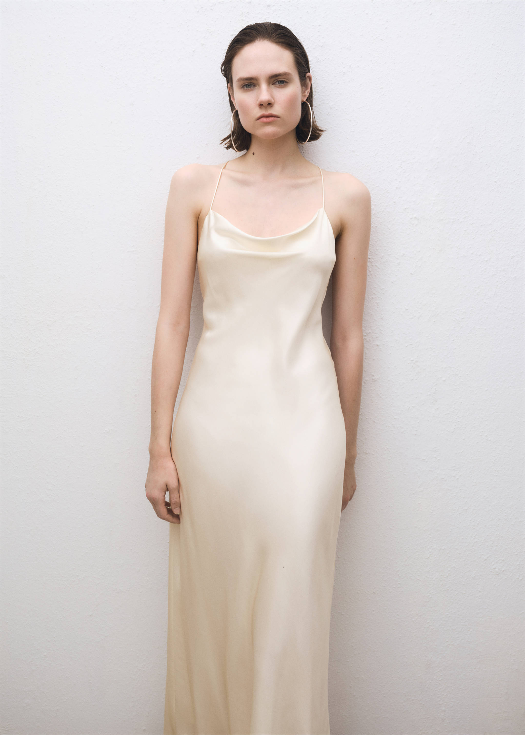 Vestit seda escot drapejat - Pla mig, Blanc trencat. Ref: 87014420-00.