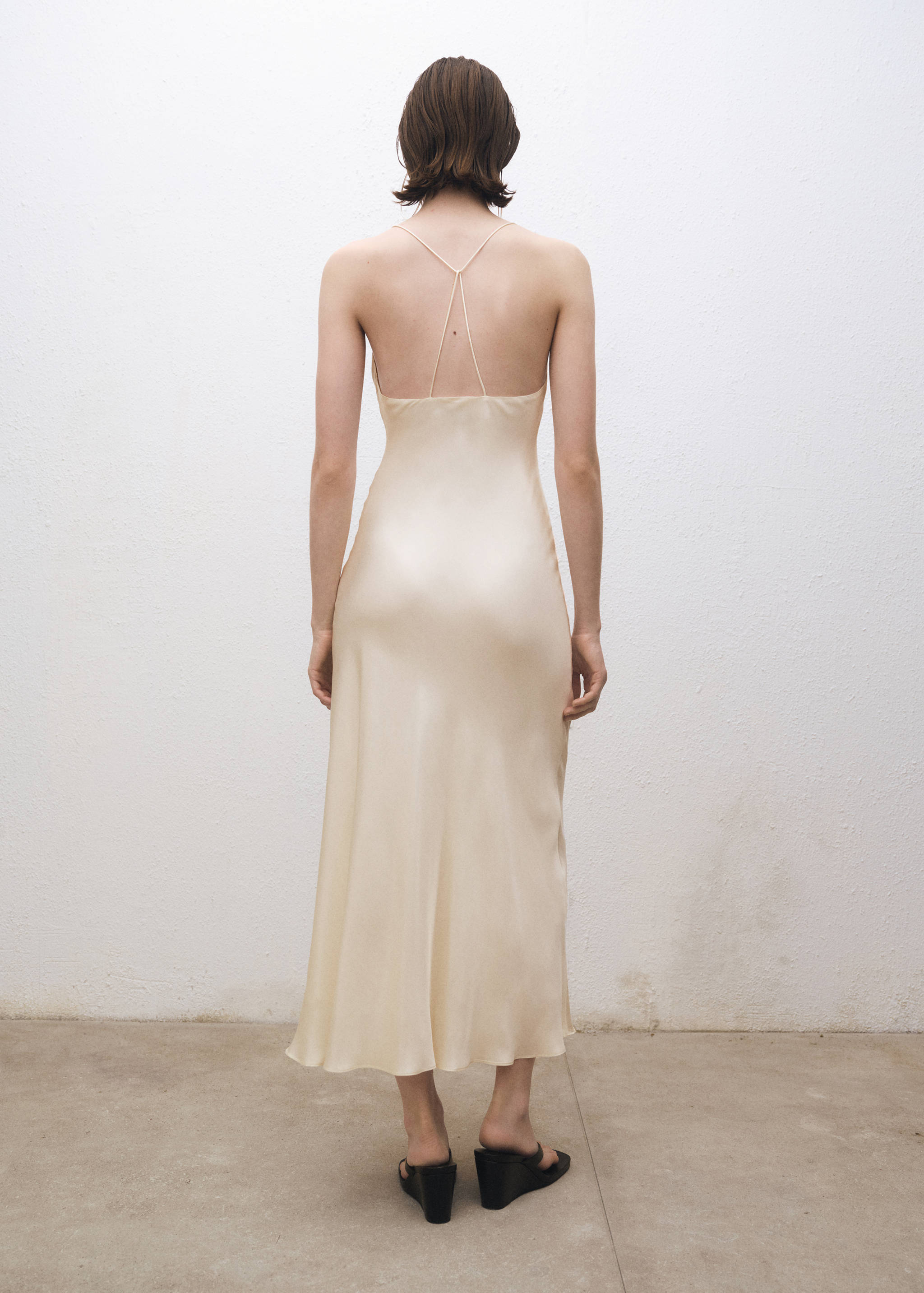 Vestit seda escot drapejat - Revers de l'article