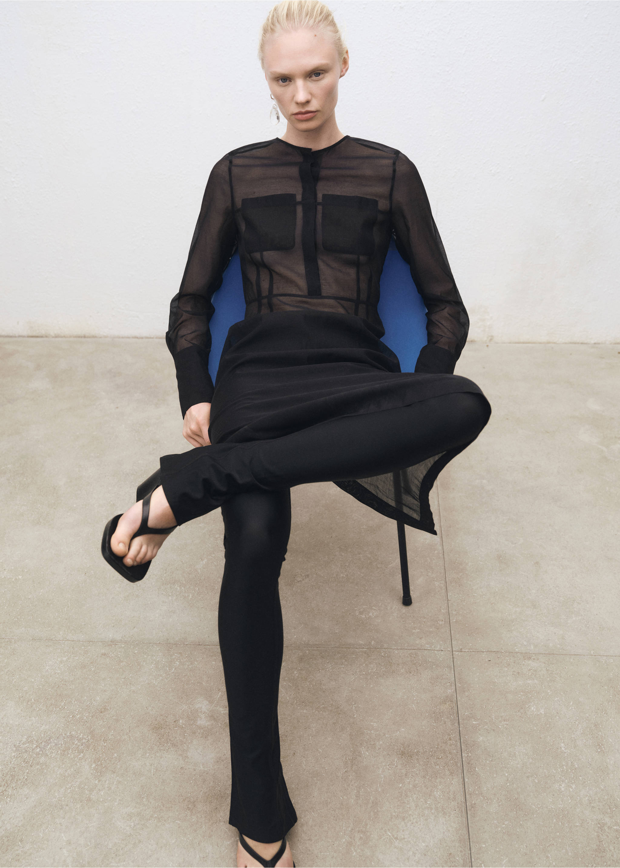 Rochie midi din amestec de mătase semitransparentă - Detaliu al articolului 2, Negru. Ref: 87014427-00.