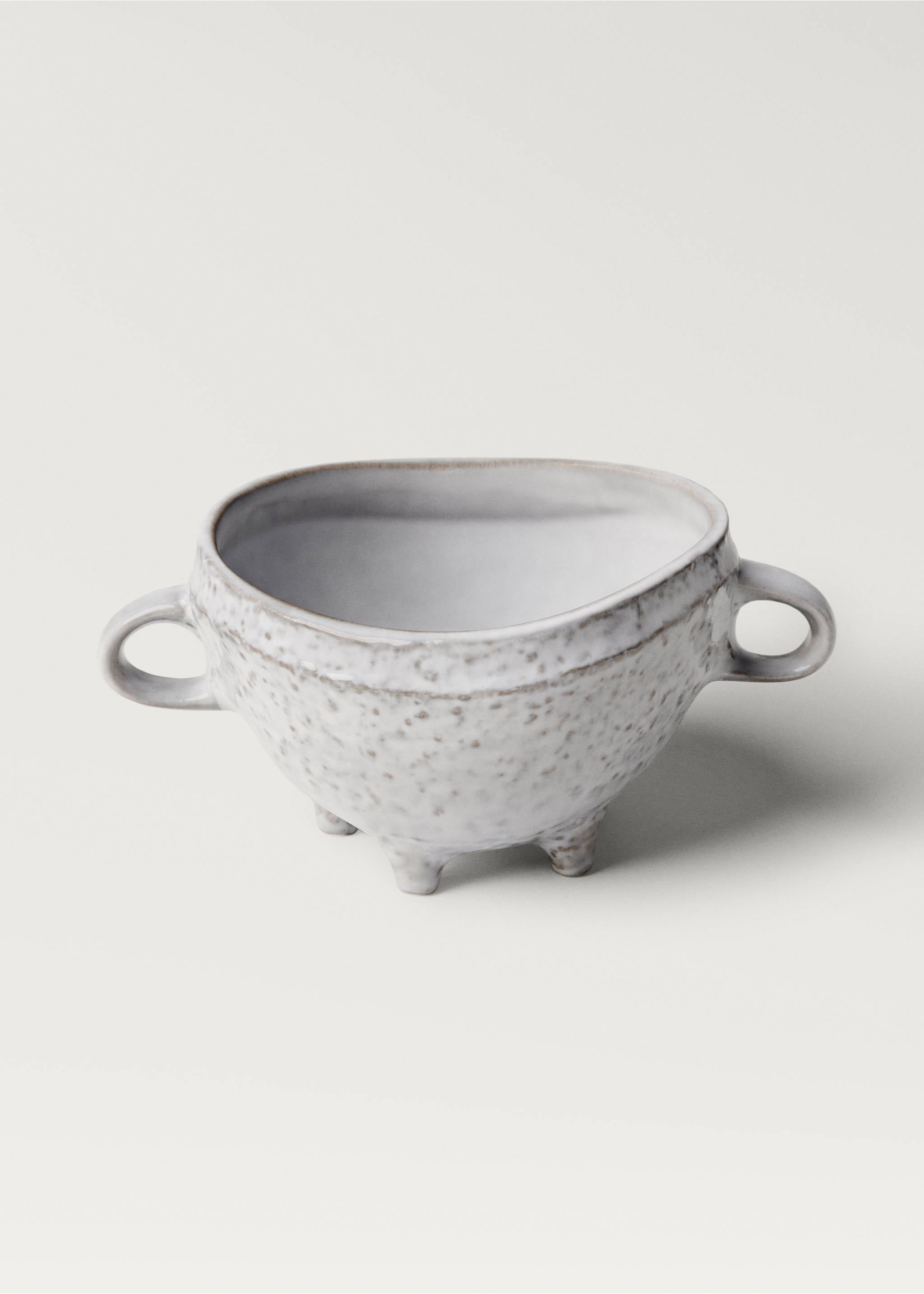 Medium irregular stoneware bowl - Details of the article 1, White. Ref: 87014428-00.