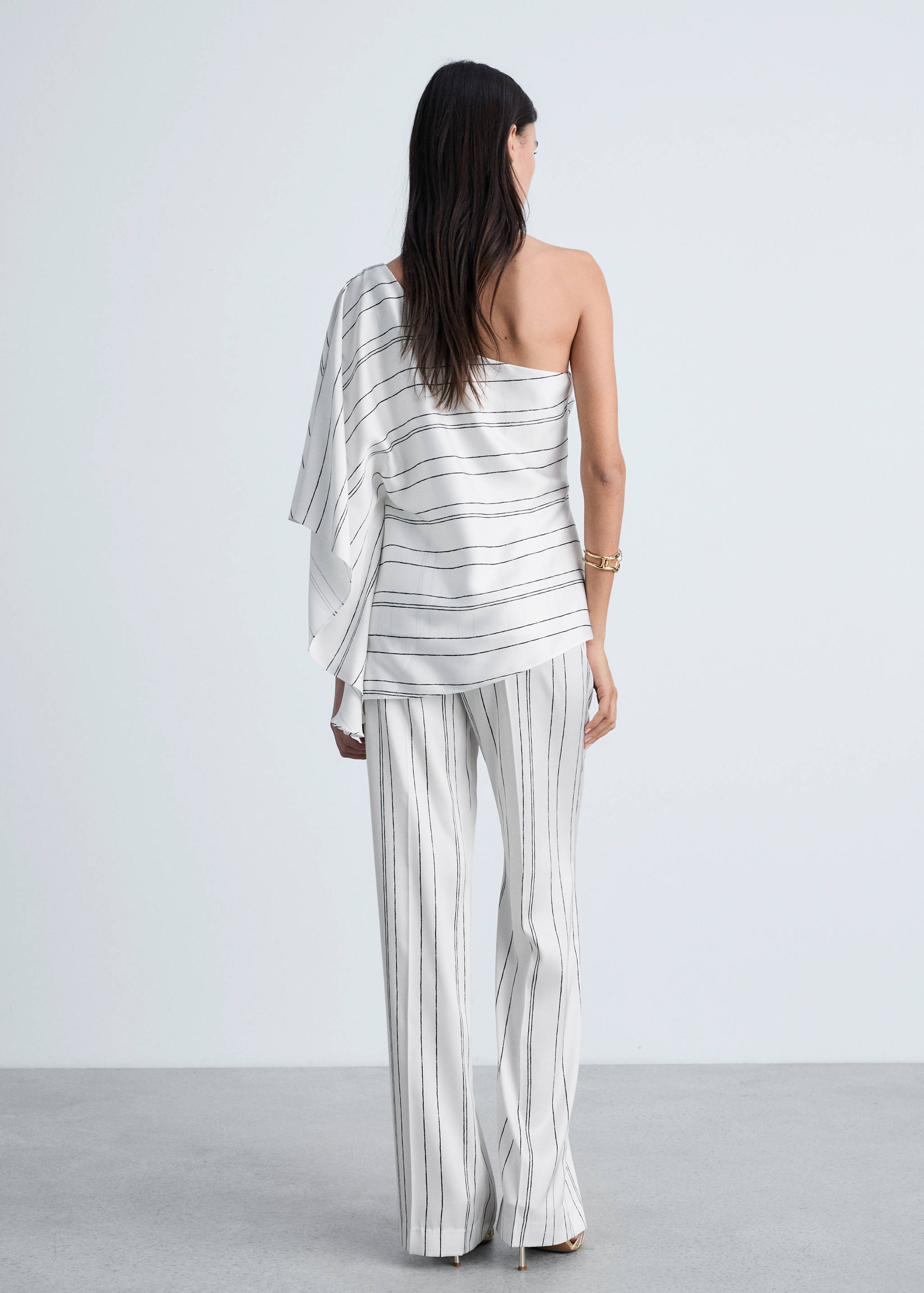 Straight striped trousers - Reverse of the article
