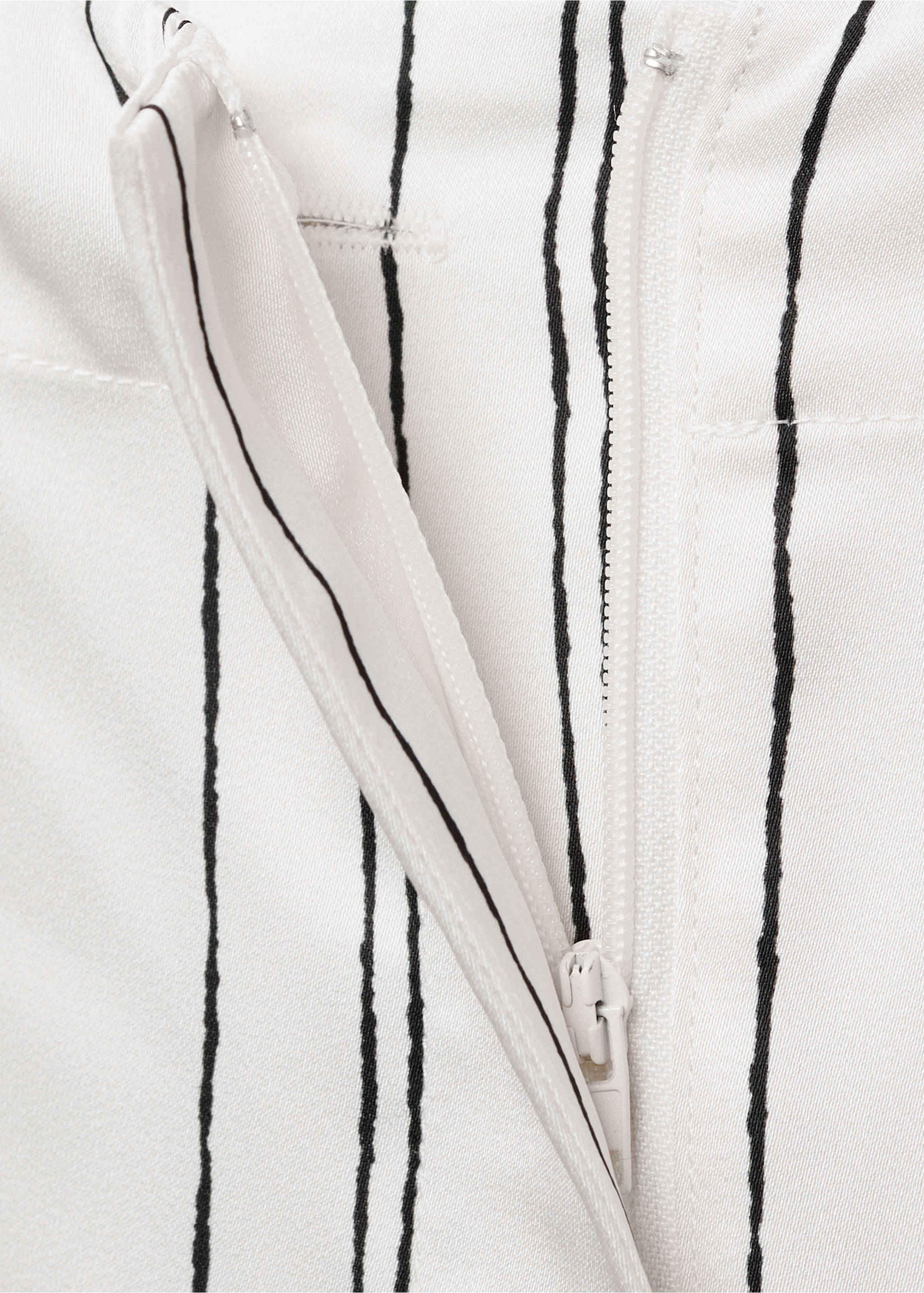 Prugaste hlače ravnog kroja - Detalji artikla 8, Bijela. Ref: 87014781-00.