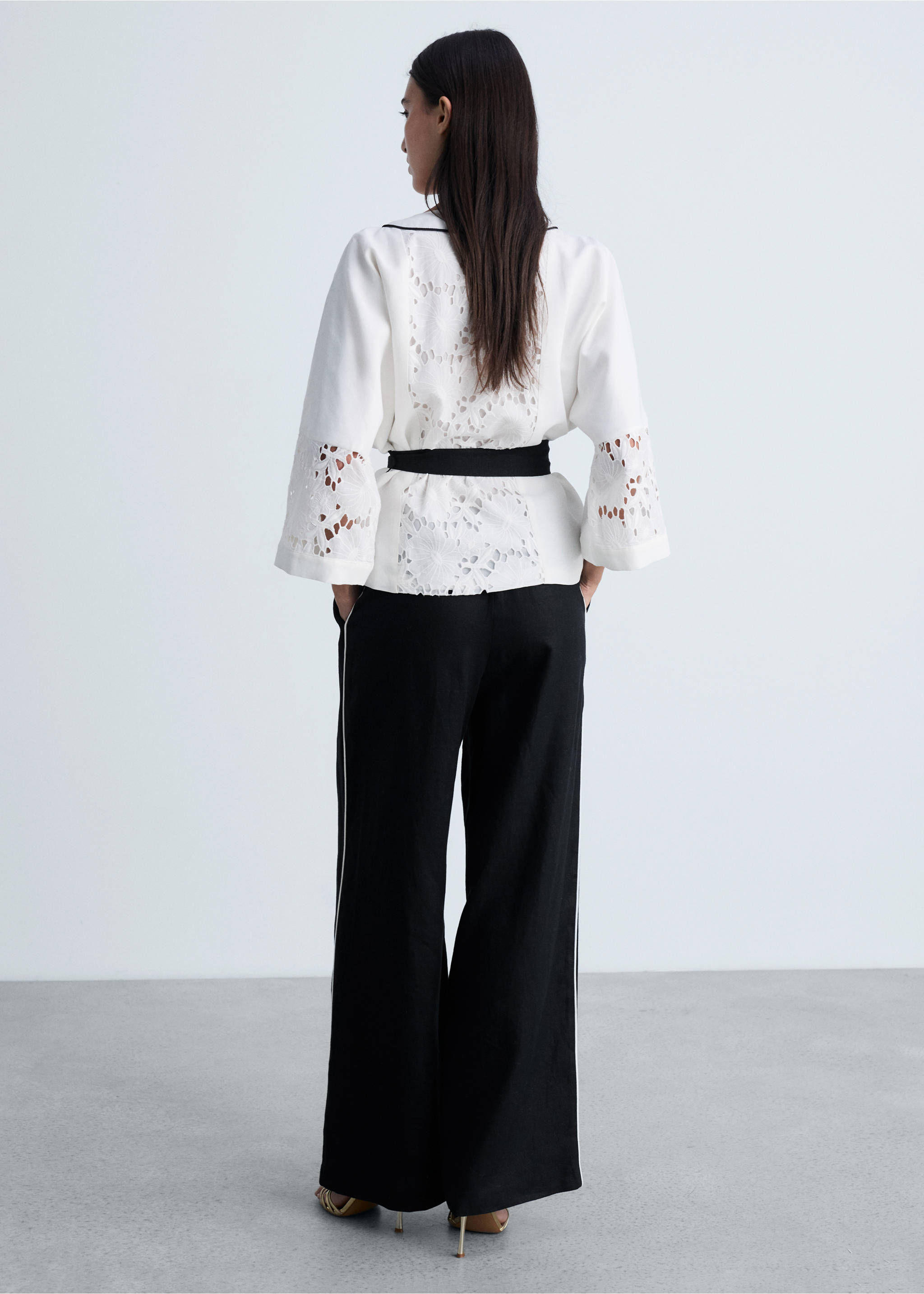 Contrast-stripe linen trousers - Reverse of the article, Black. Ref: 87014783-00.