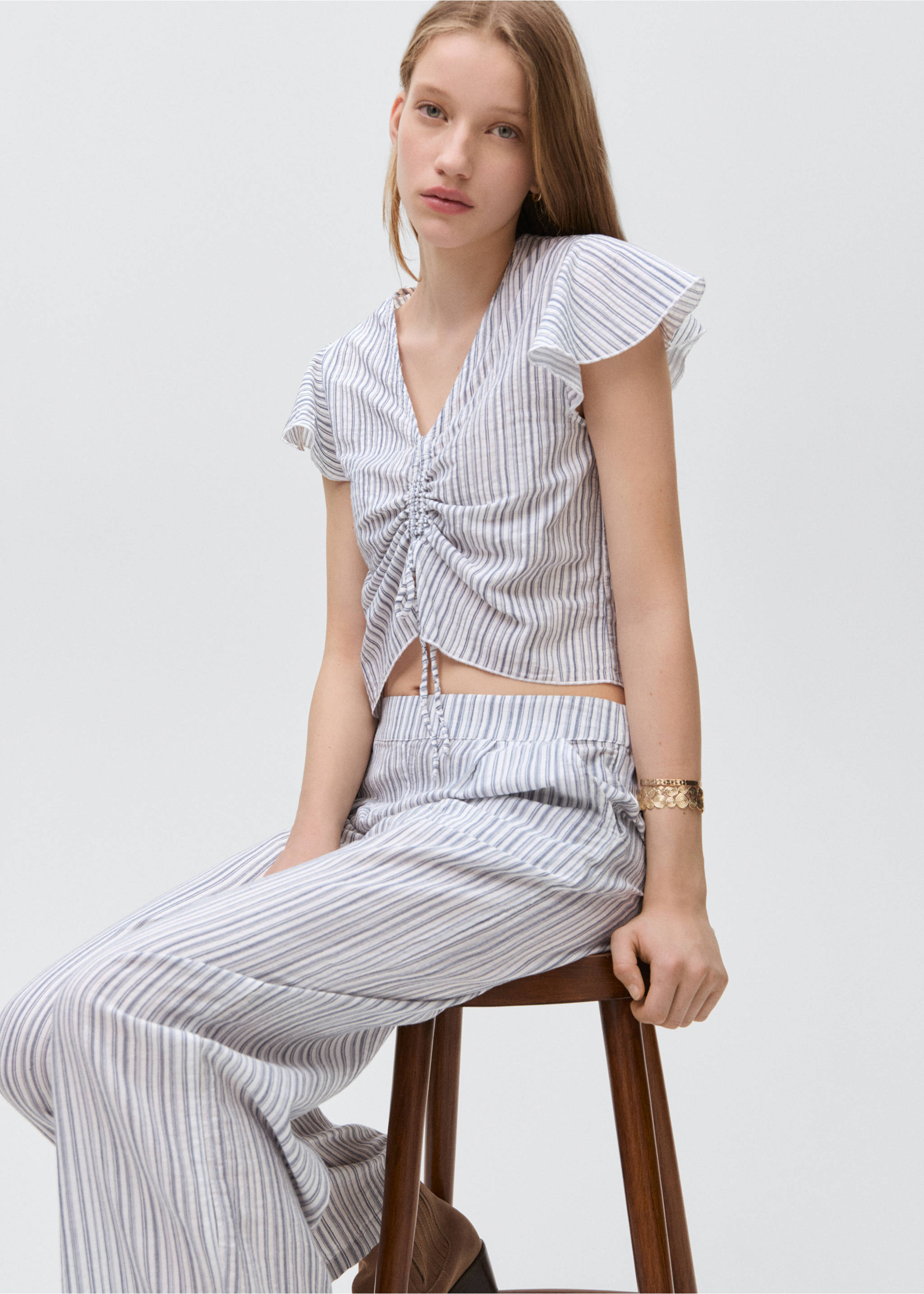Ruched detail blouse - Details of the article 2, Sky Blue. Ref: 87014791-00.