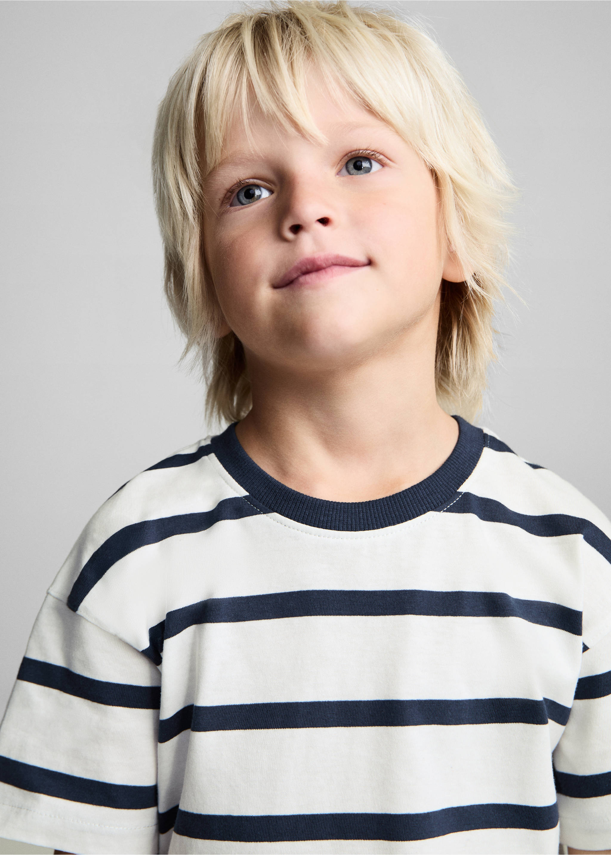 Gestreept katoenen T-shirt - Detail van het artikel 1, Gebroken wit. Ref: 87014805-00.