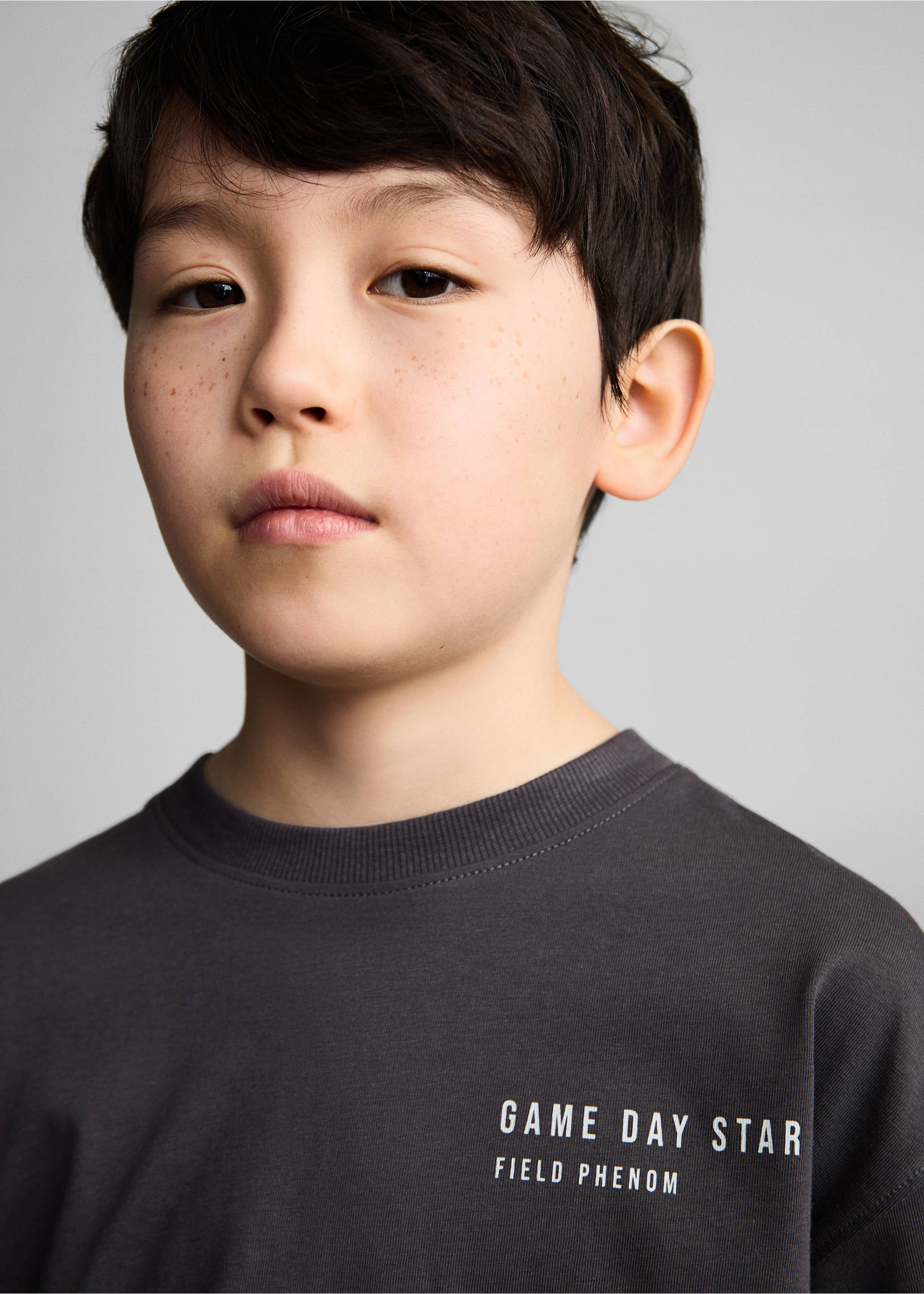 Samarreta cotó estampada - Detall de l'article 1, Gris antracita. Ref: 87015142-00.