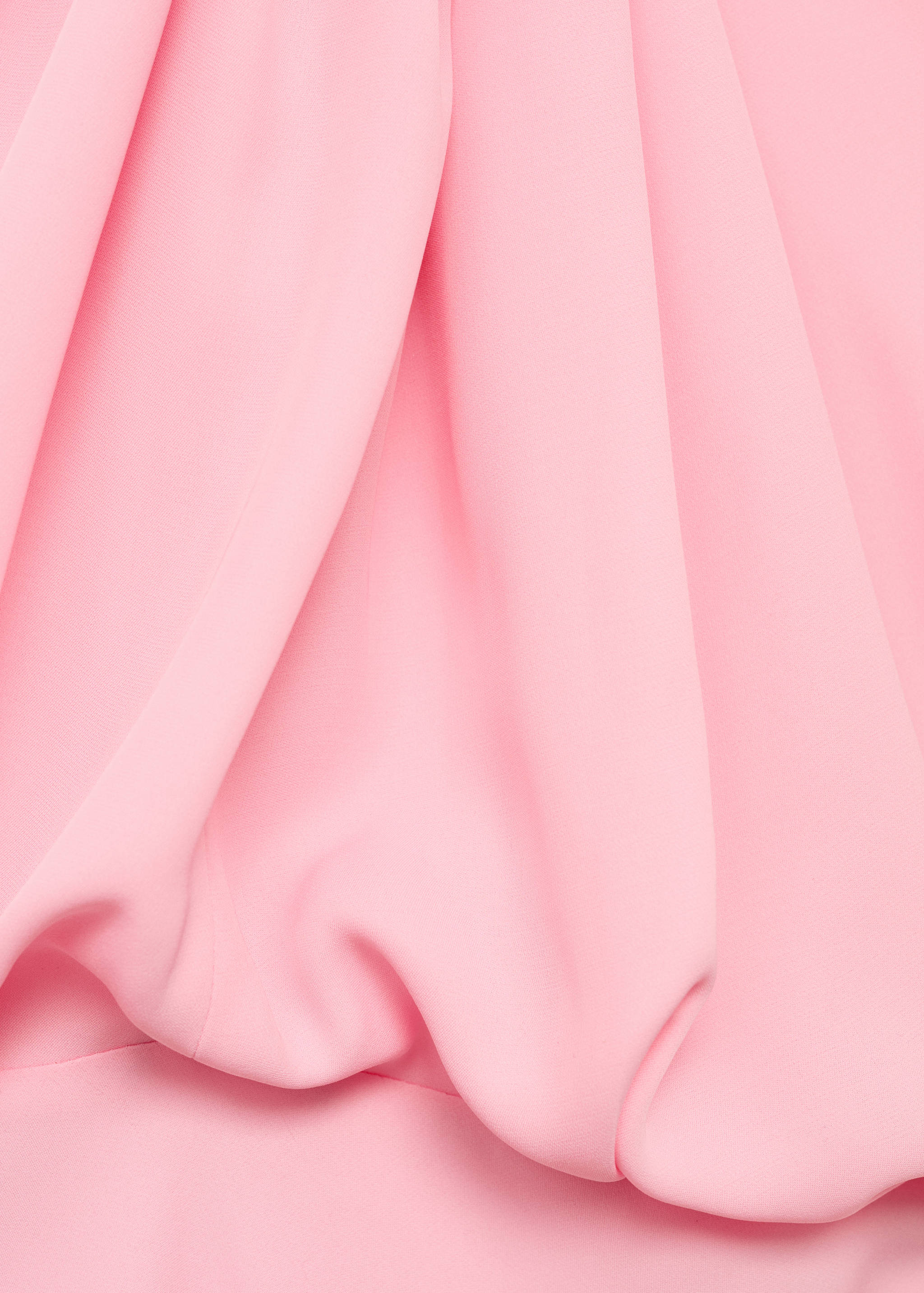 Halter dress with back opening - Details of the article 8