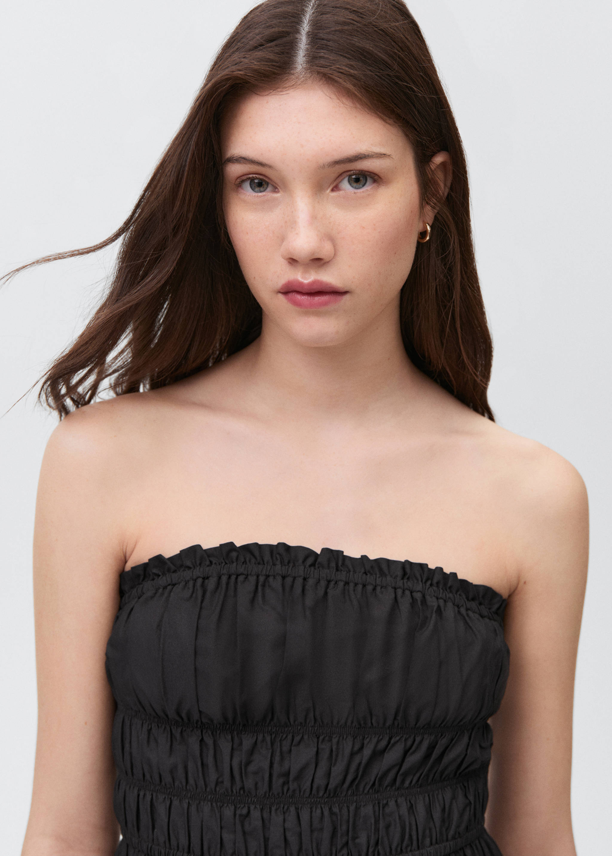 Vestido evasê com base rufada - Pormenor do artigo 1