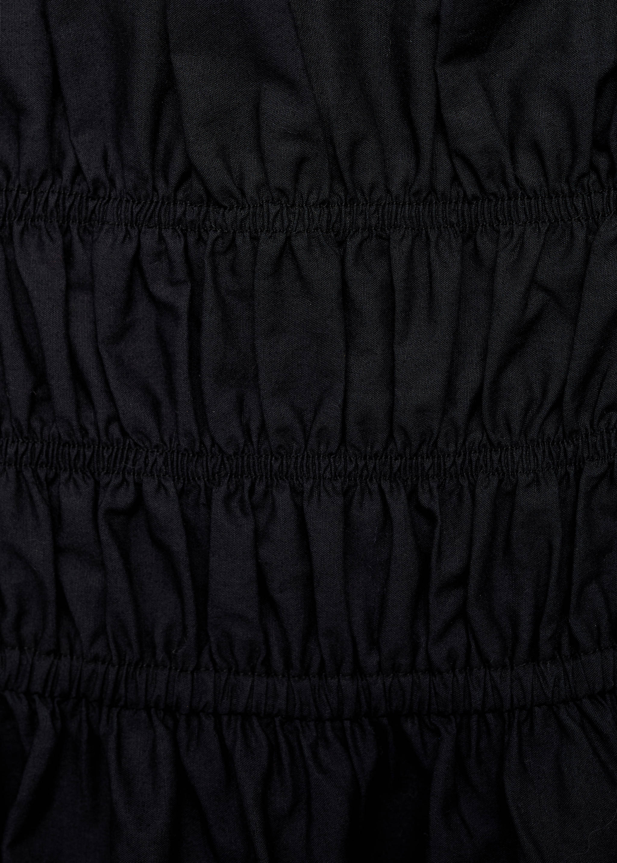 Vestido evasê com base rufada - Pormenor do artigo 8