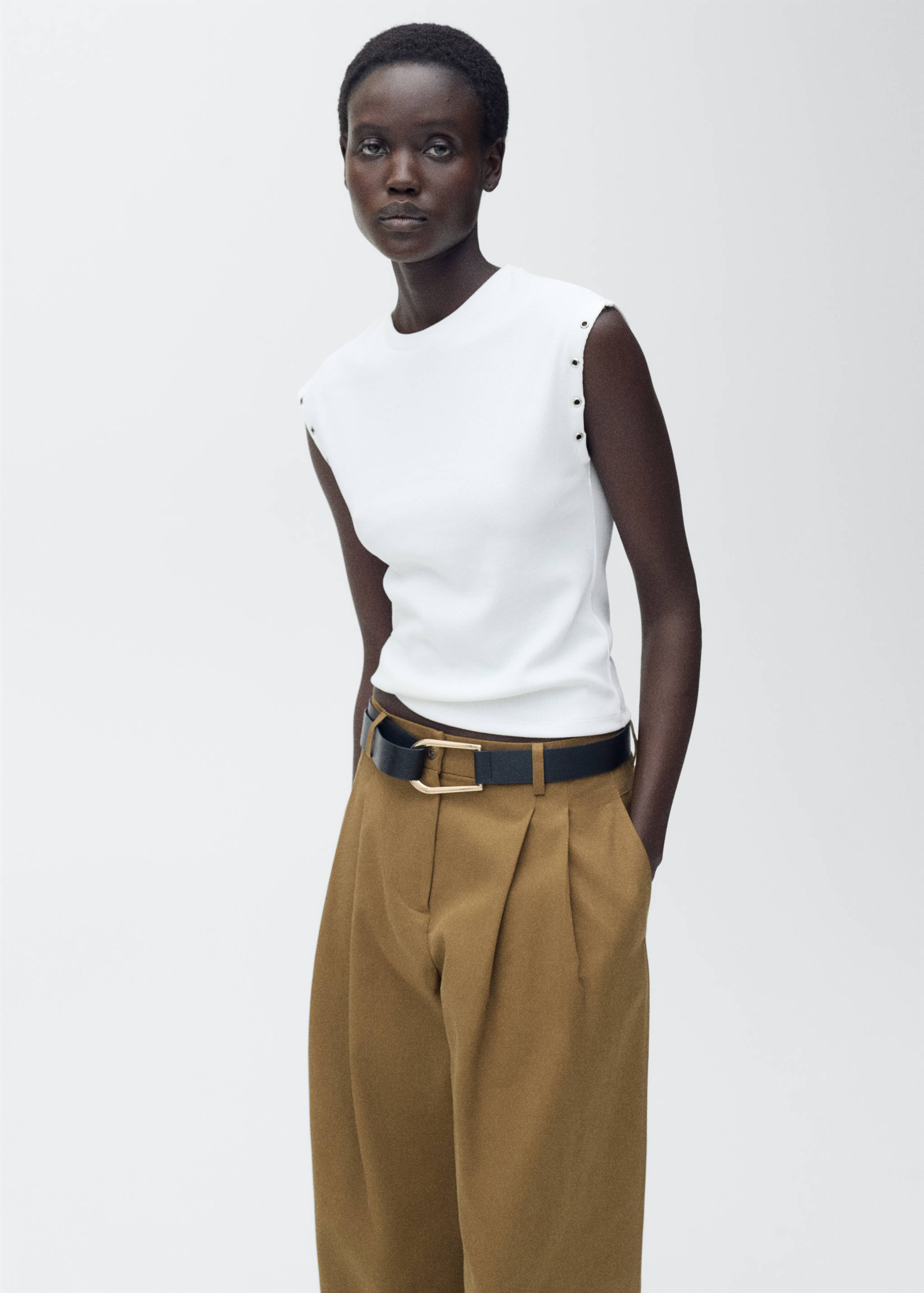 Geribd T-shirt met die-cut biesje - Detail van het artikel 2