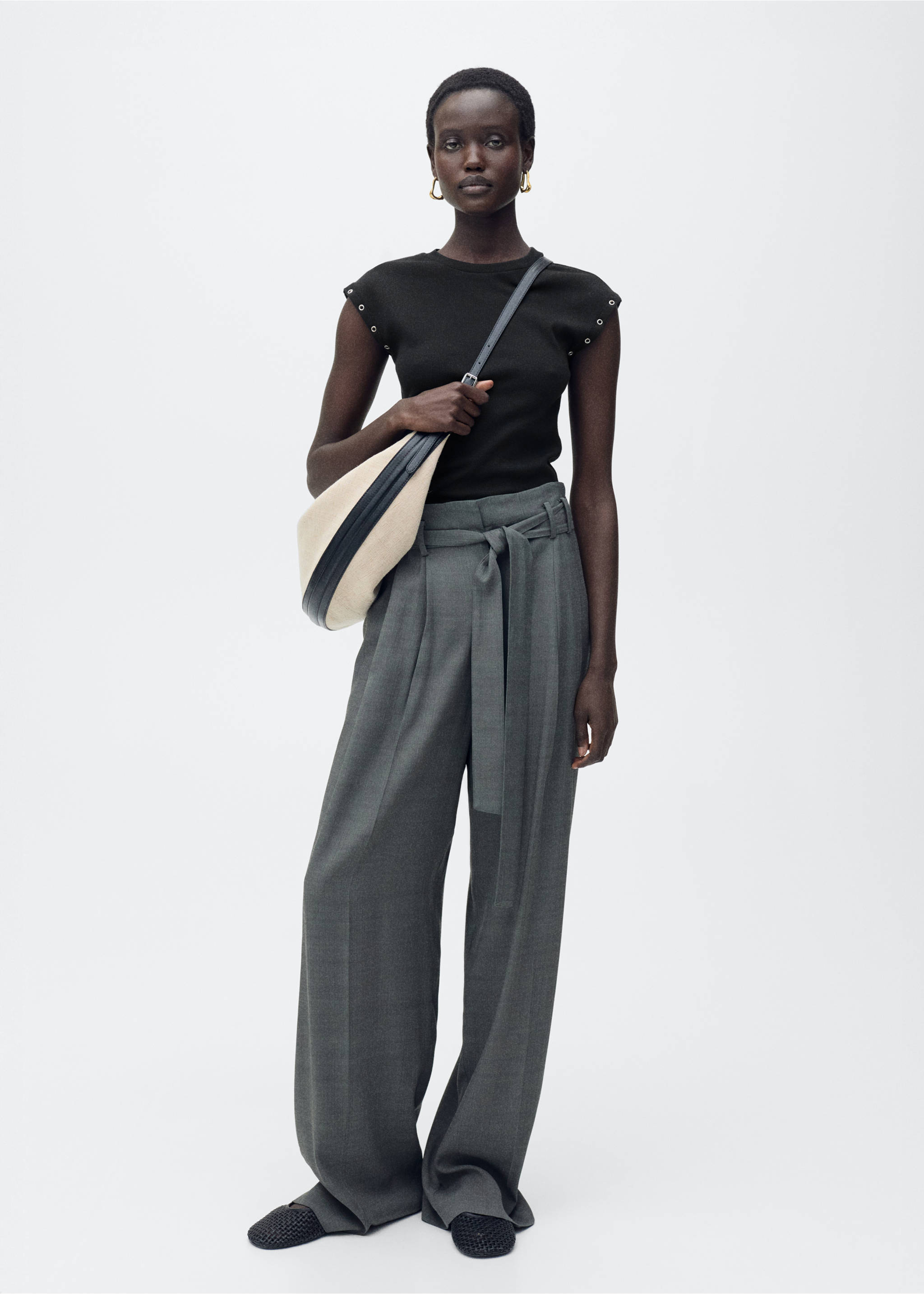 Geribd T-shirt met die-cut biesje - Overzichtstekening, Zwart. Ref: 87015766-00.