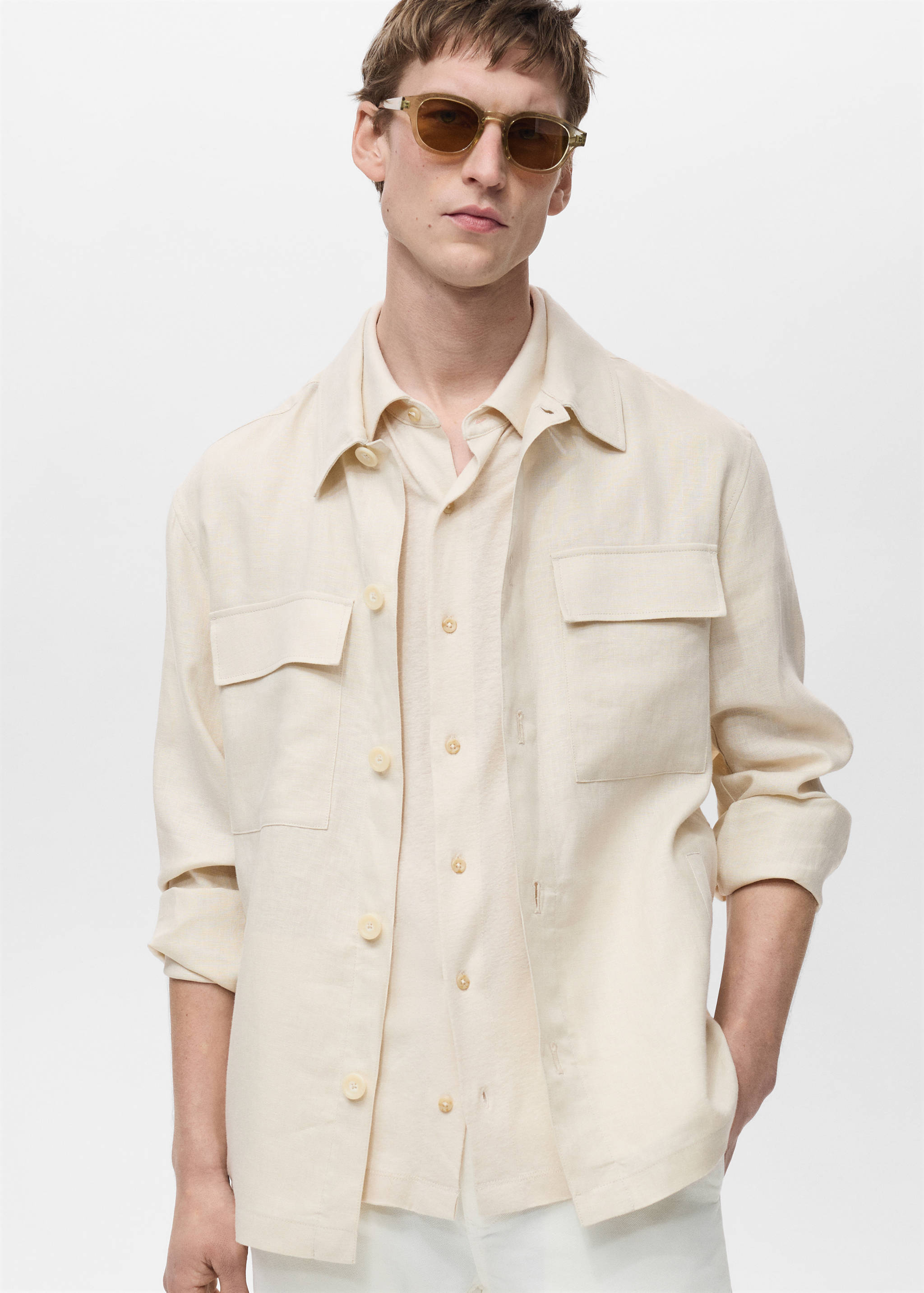 Overshirt mit Taschen aus 100 % Leinen - Mittlere Ansicht