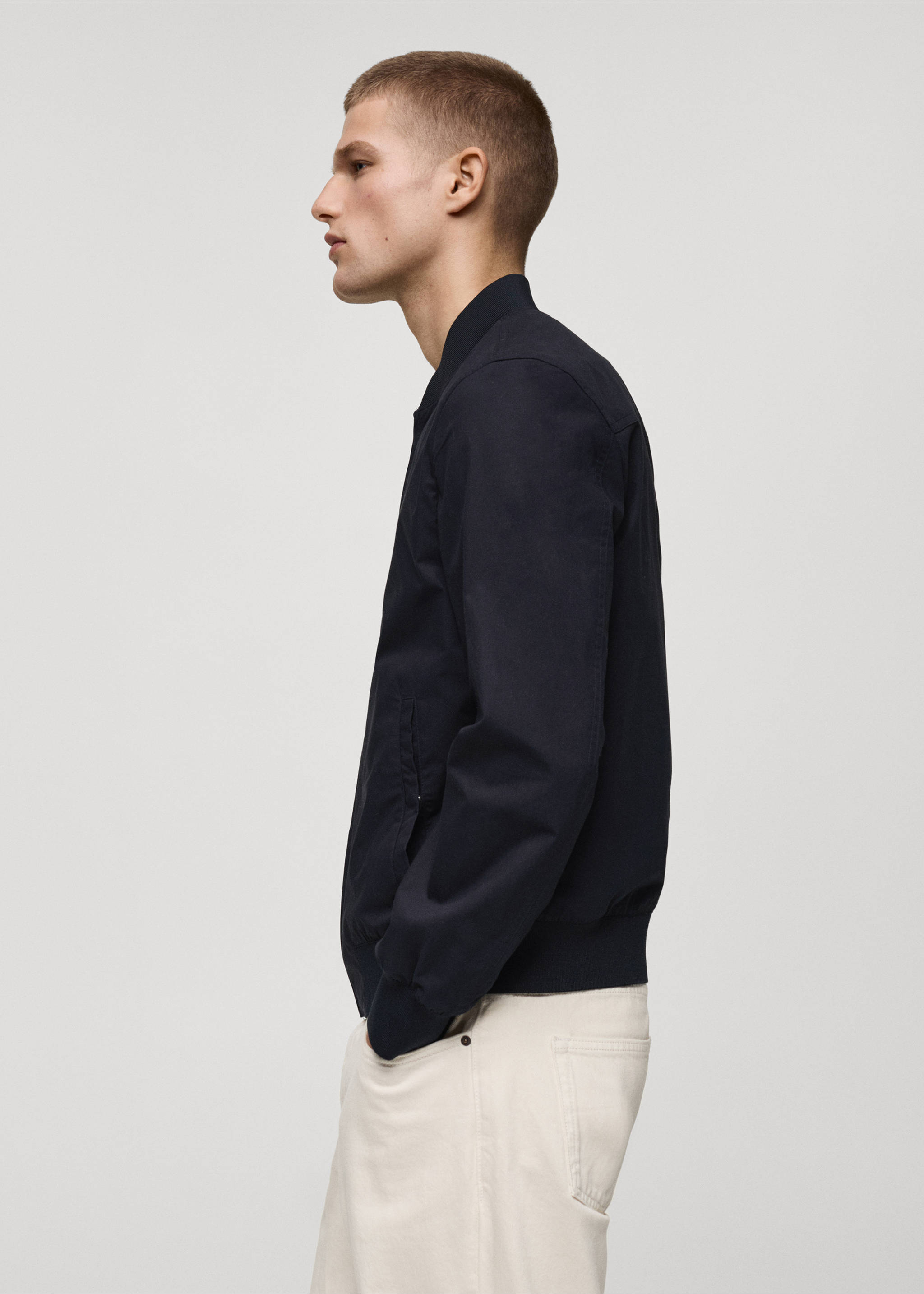 100% cotton bomber jacket - Details of the article 2, Dark Navy. Ref: 87015925-00.