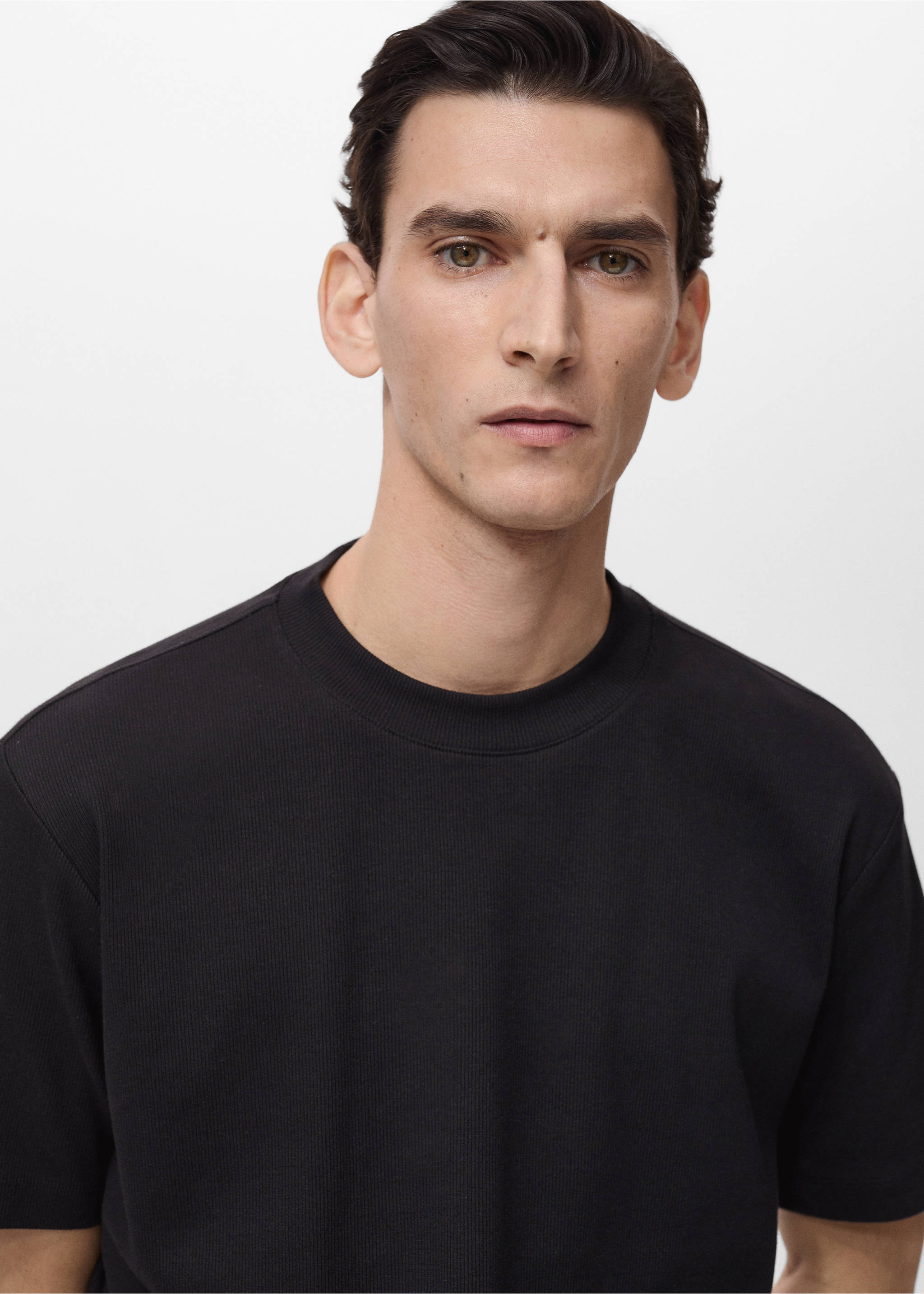 Geripptes Regular-Fit-T-Shirt aus Baumwolle - Detail des Artikels 1, Schwarz. Ref: 87015940-00.