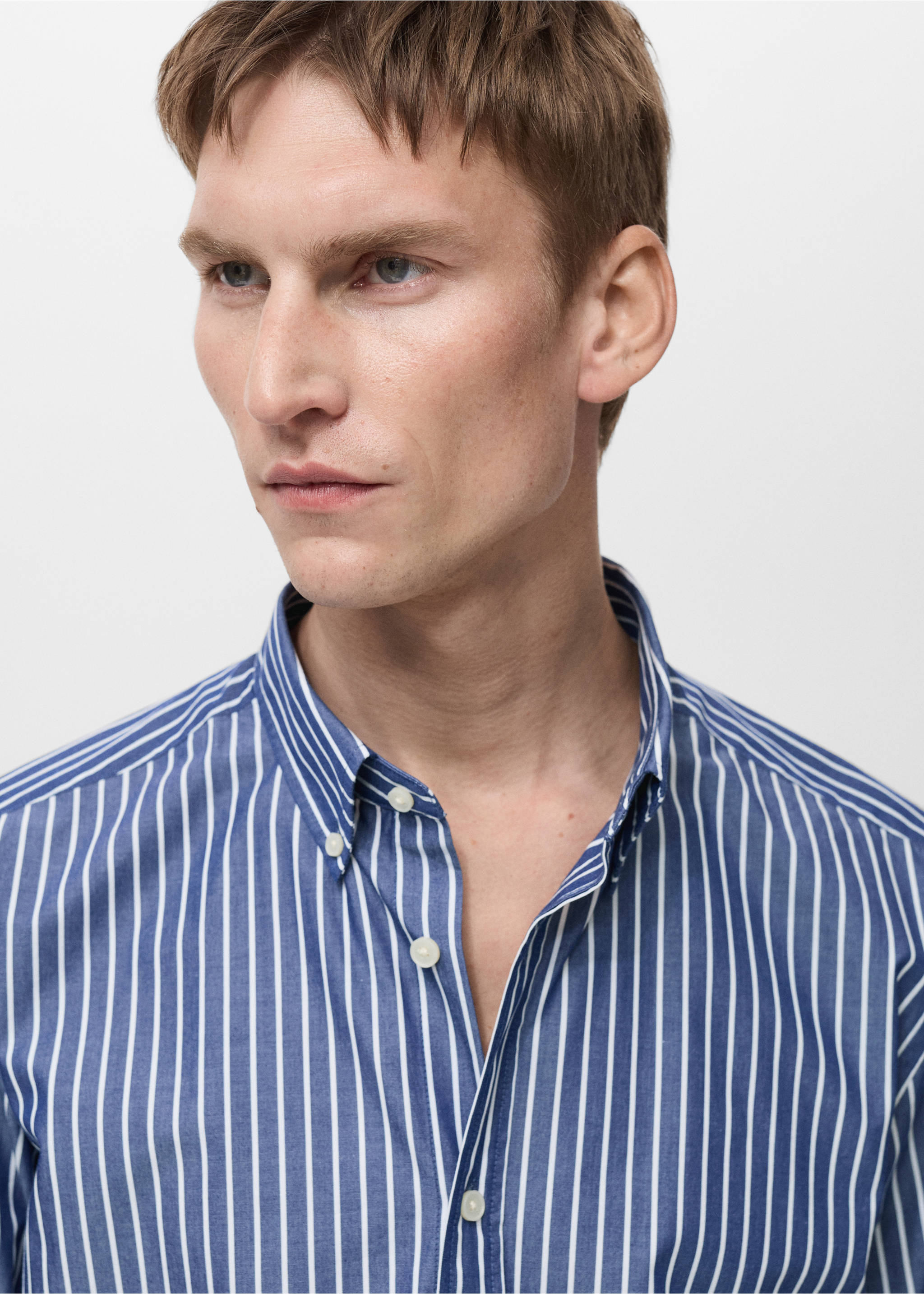 Regular-fit 100% cotton shirt - Details of the article 1, Dark Navy. Ref: 87015943-00.