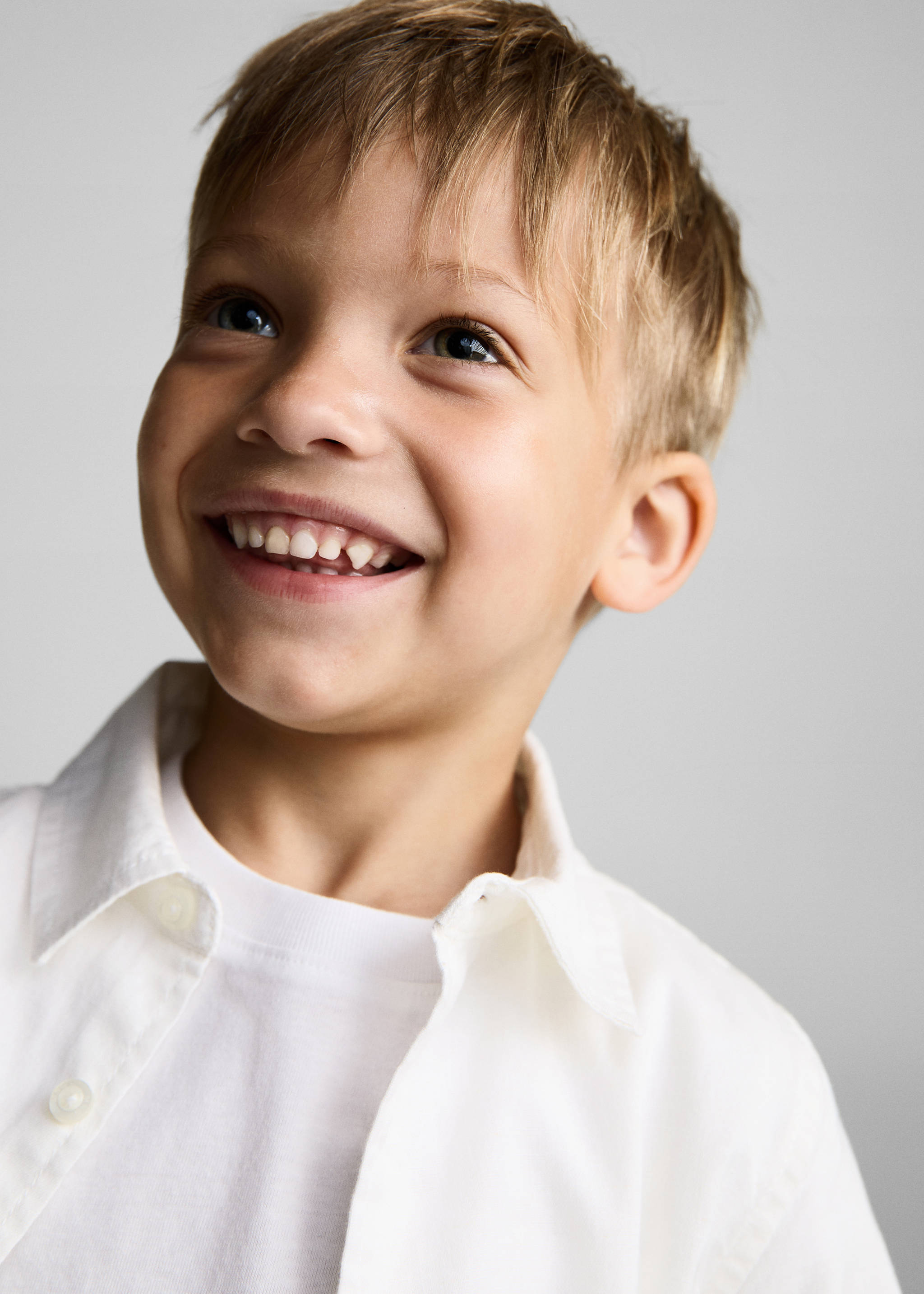 Cotton and linen shirt - Details of the article 1