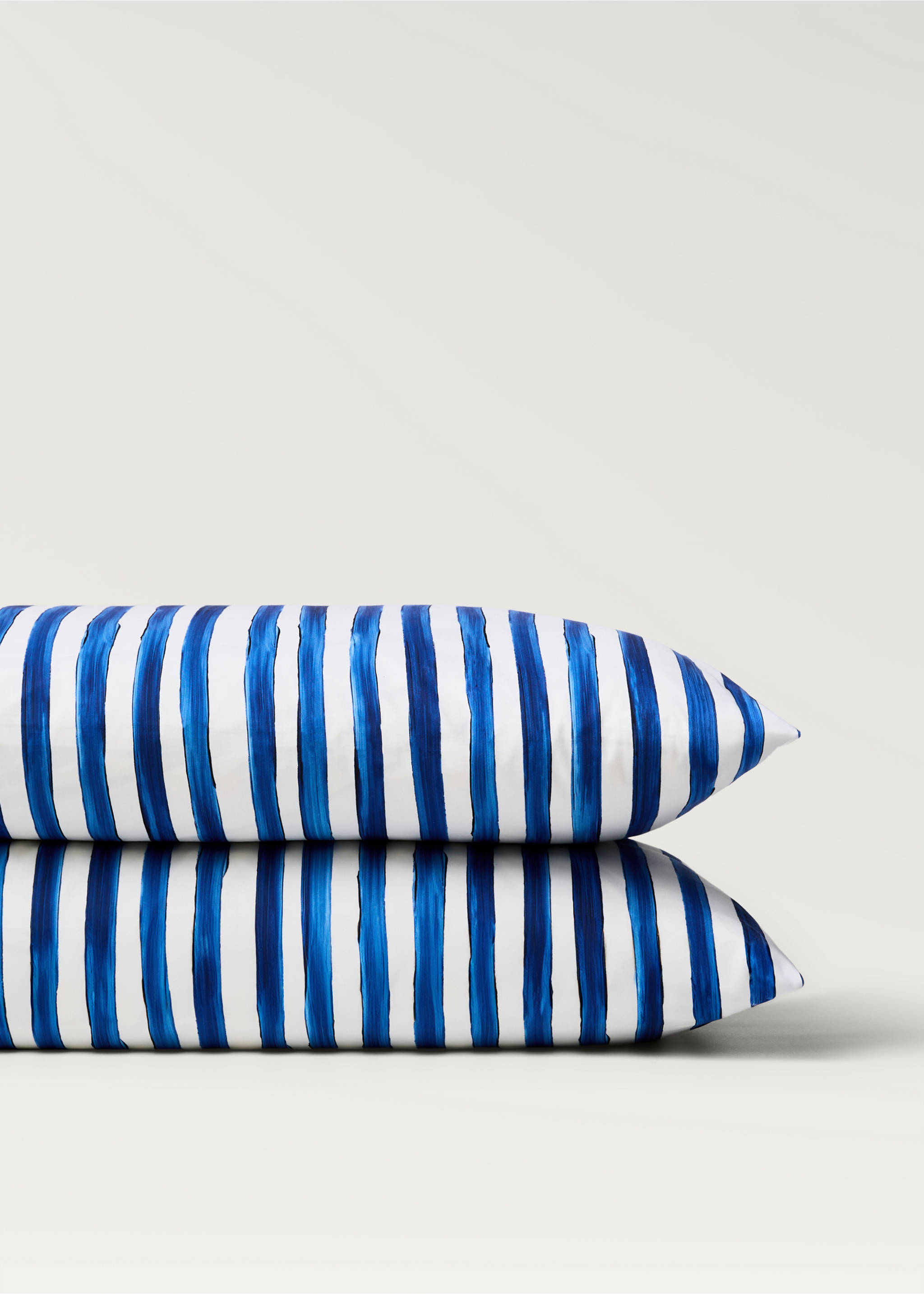 Two percale cotton watercolour-striped pillowcases 50x75 cm - Details of the article 3, Blue. Ref: 87015992-00.