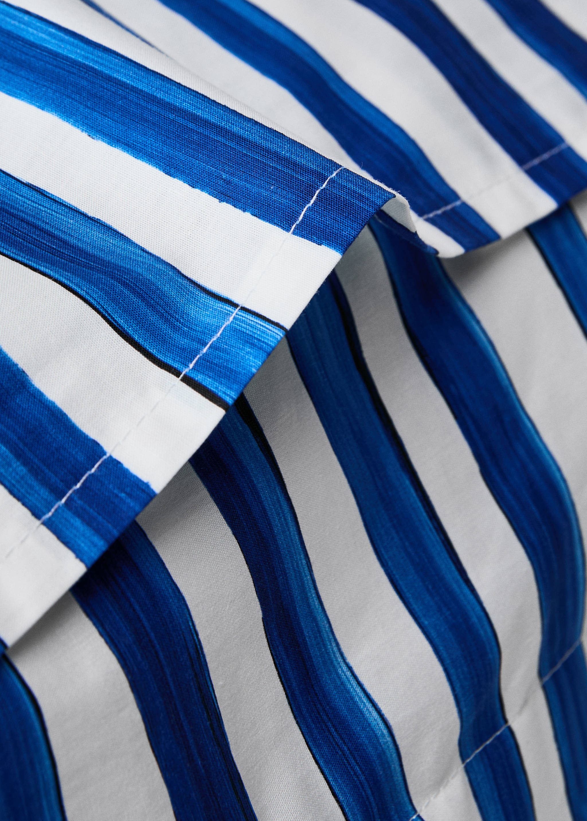 Two percale cotton watercolour-striped pillowcases 60x60 cm - Details of the article 2