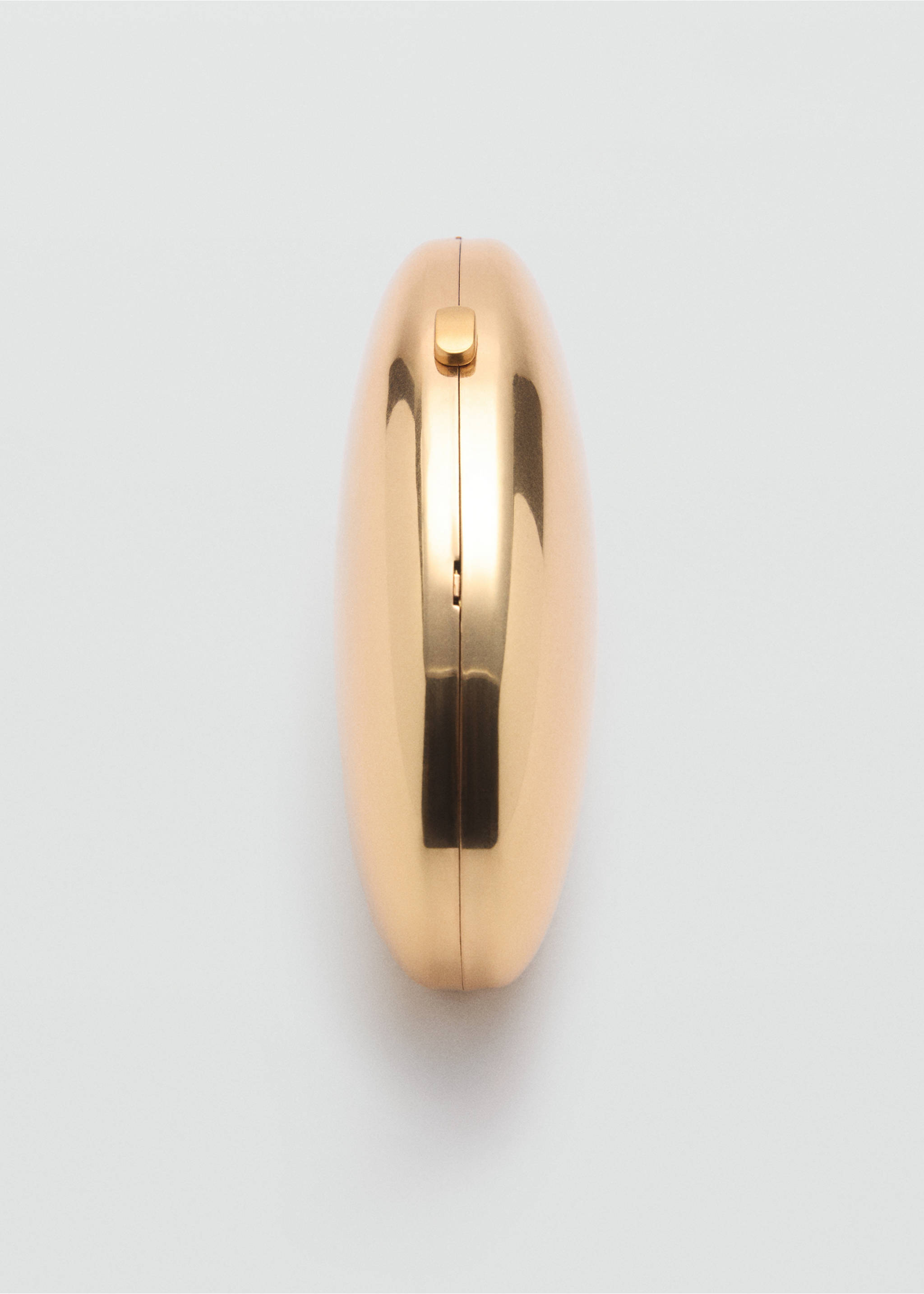 Sac à main clutch métallique - Détail de l'article 1, Or. Ref: 87016346-00.